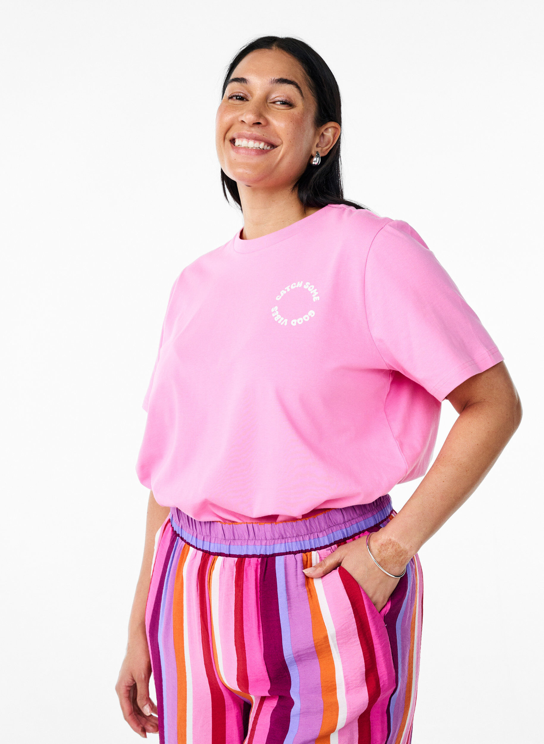 Zizzi Luomupuuvillainen t-paita sitruskuviolla, Vaaleanpunainen, Model image number 2