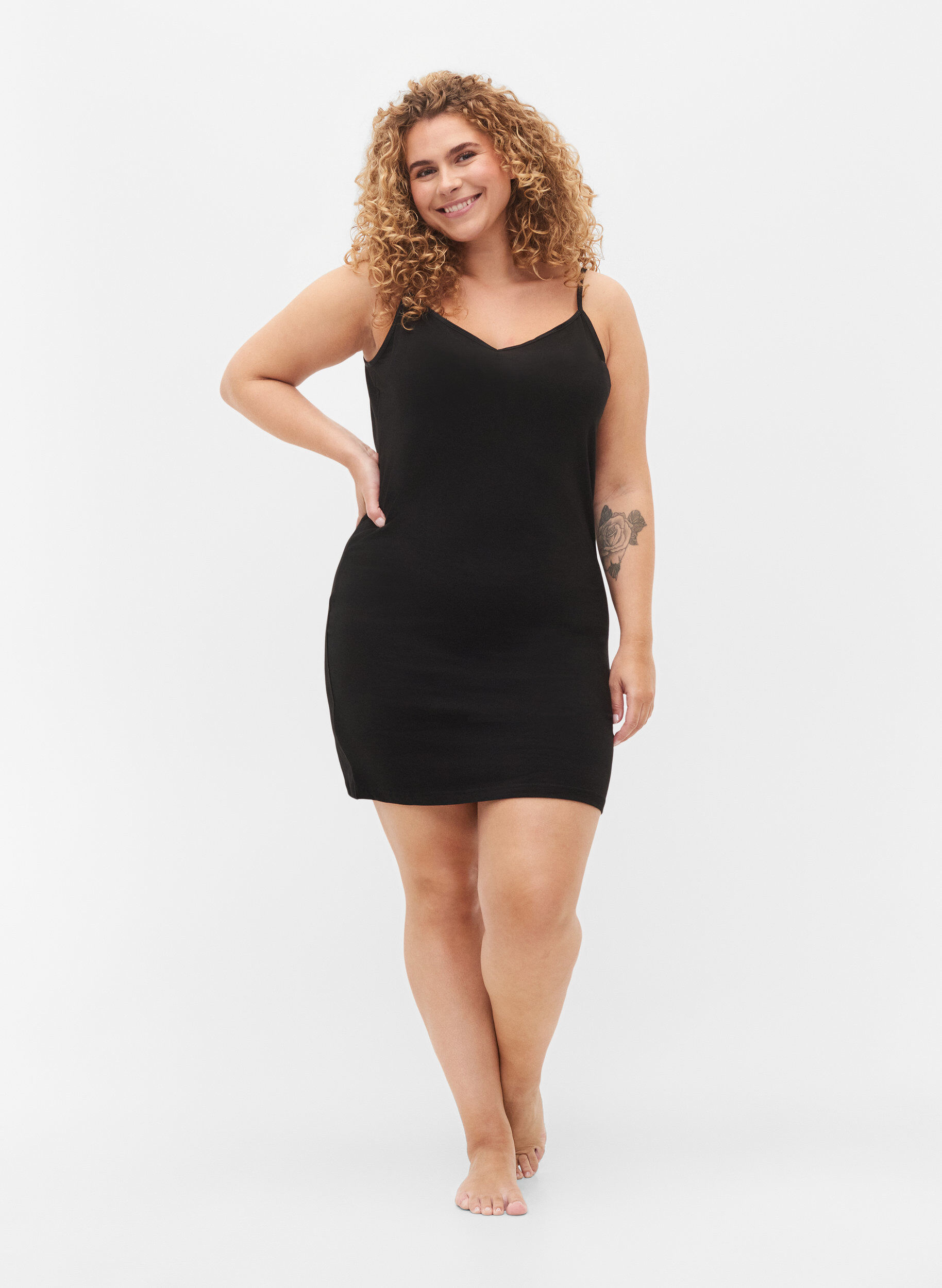 Zizzi Pitk&auml; puuvillainen perustoppi, Musta, Model image number 1