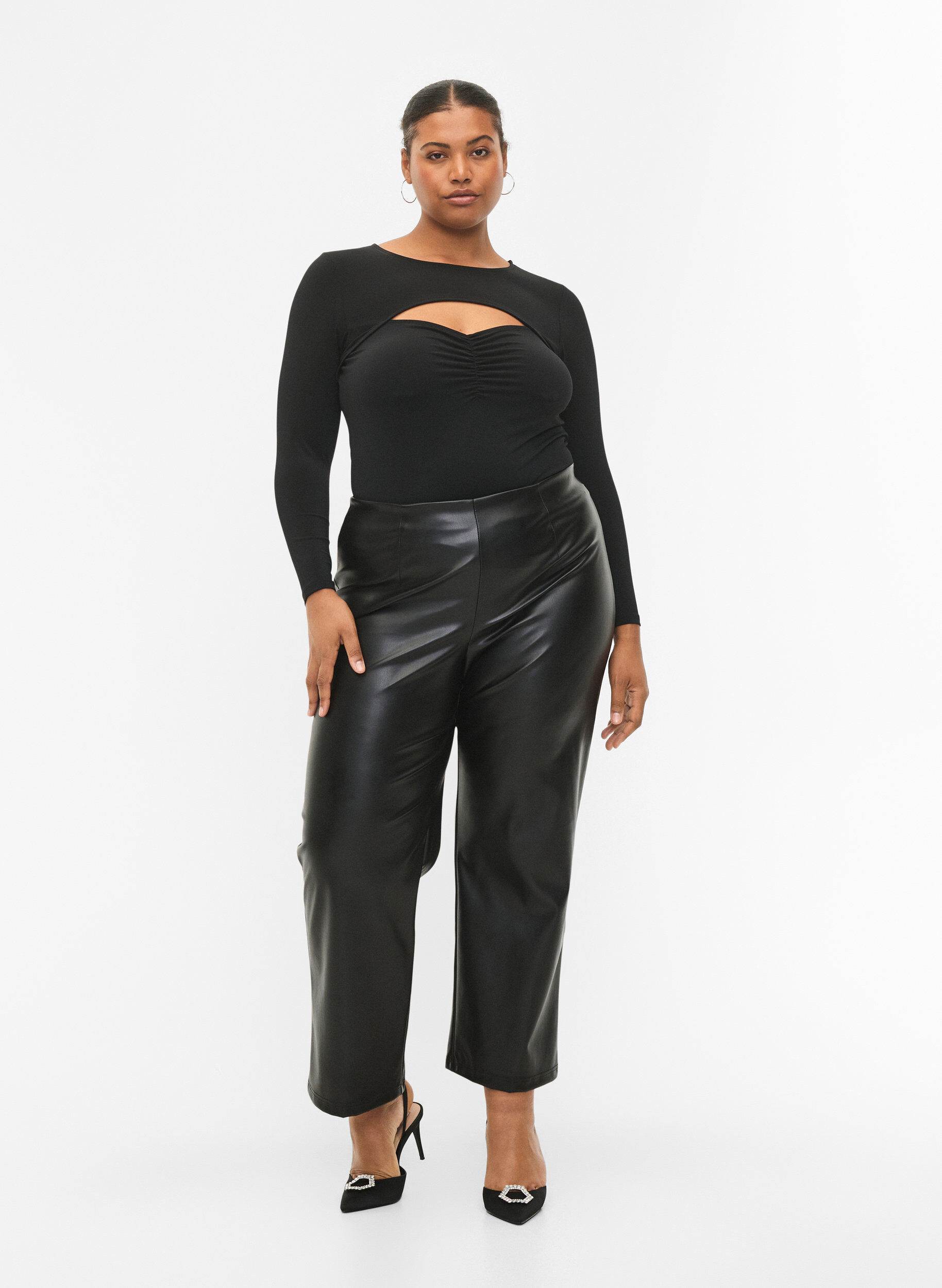 Zizzi Pitk&auml;hihainen pusero leikkauksella, Black, Model image number 3