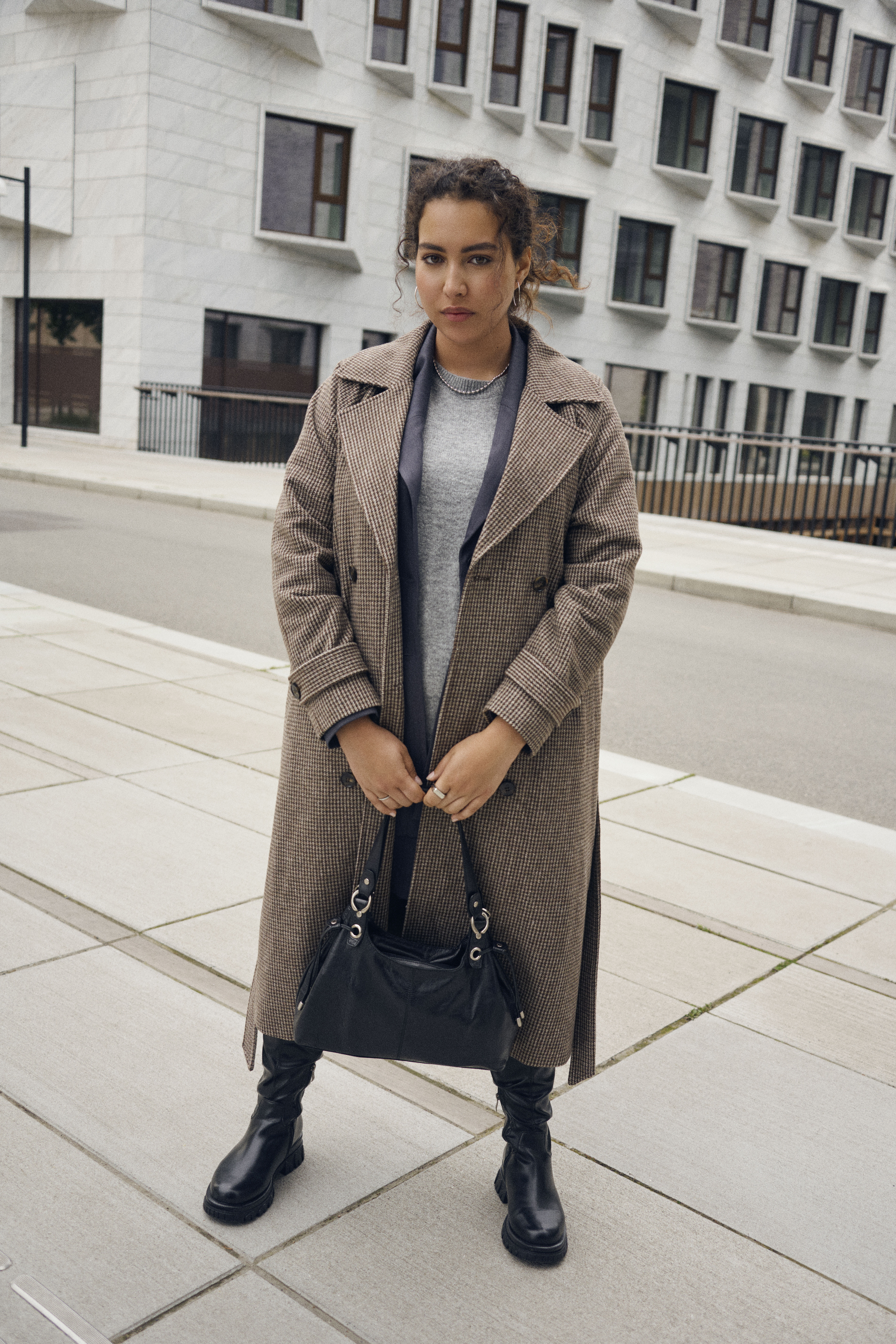 Zizzi Etsi jokap&auml;iv&auml;ist&auml; el&auml;m&auml;&auml;, , Model