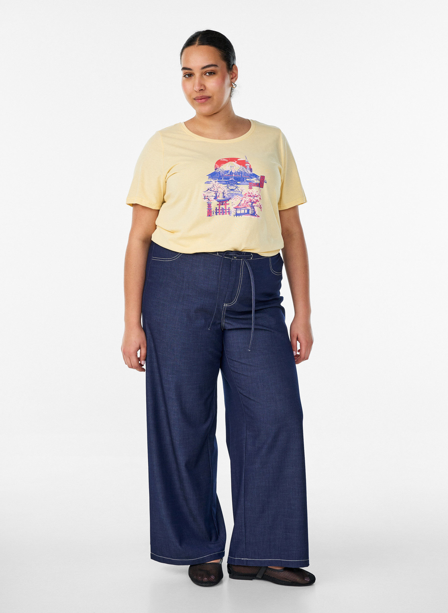ZizziT-paita printill&auml;, Keltainen, Model image number 1