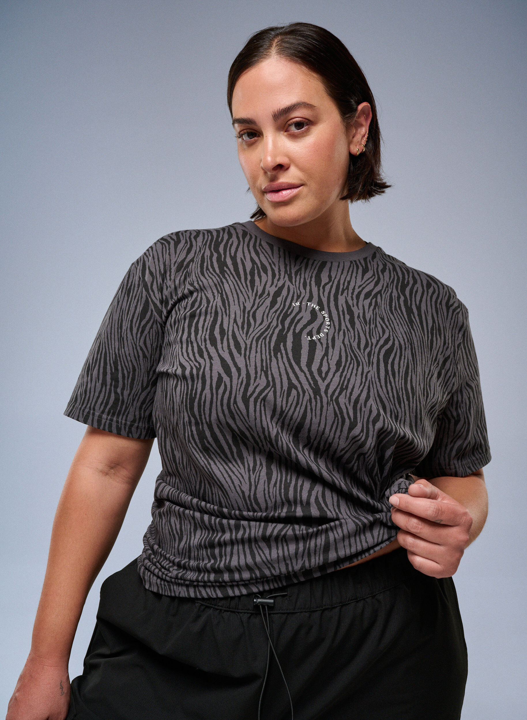 Zizzi Zebrakuvioitu orgaaninen puuvilla urheilupaita, Harmaa, Image image number 0