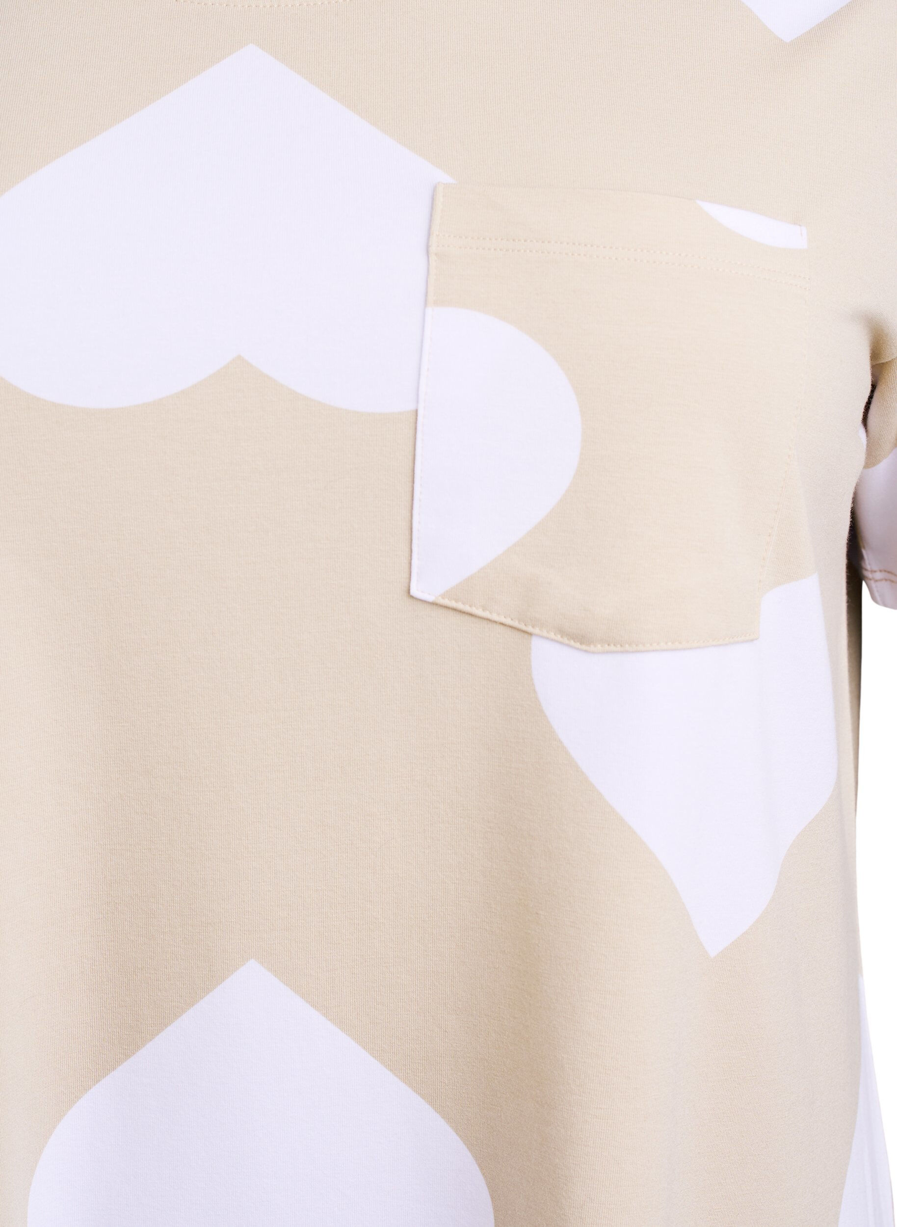 Zizzi Pitk&auml; y&ouml;paita modaalisekoitetta syd&auml;nkuviolla, Beige, Packshot image number 2