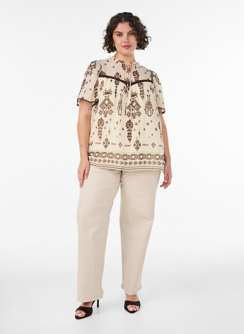 Pusero kuviolla ja virkatulla reunuksella, Beige, Model image number 1