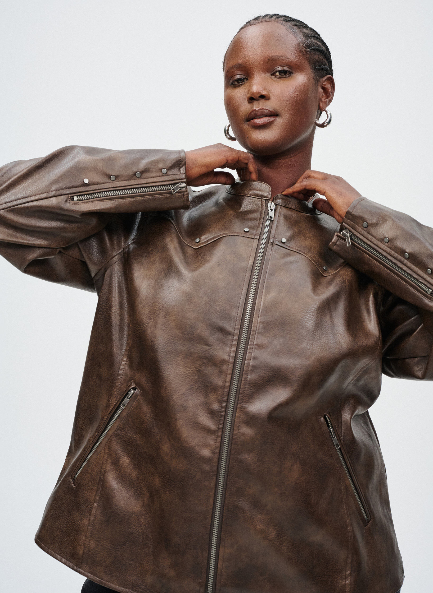 Zizzi Keinonahkatakki niiteill&auml; ja taskuilla, Ruskea, Image image number 0