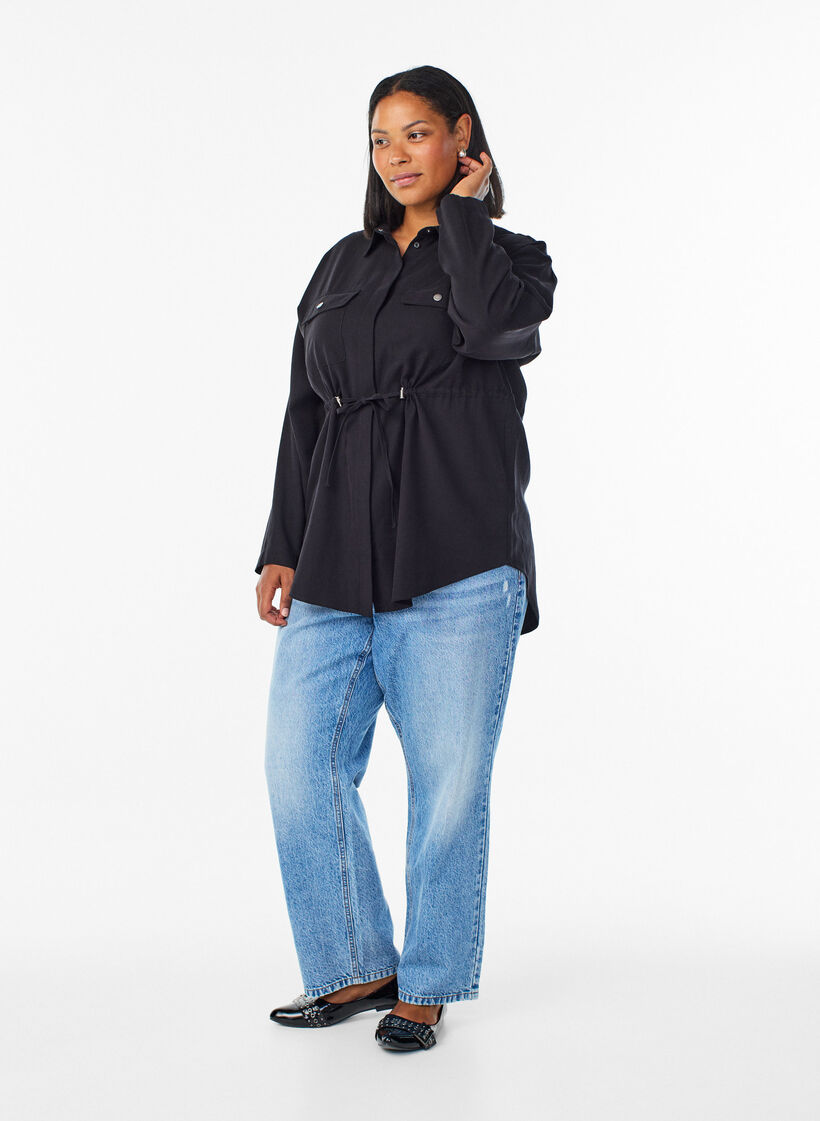 Tunika rintataskuilla ja säädettävällä vyötäröllä, Musta, Model image number 1