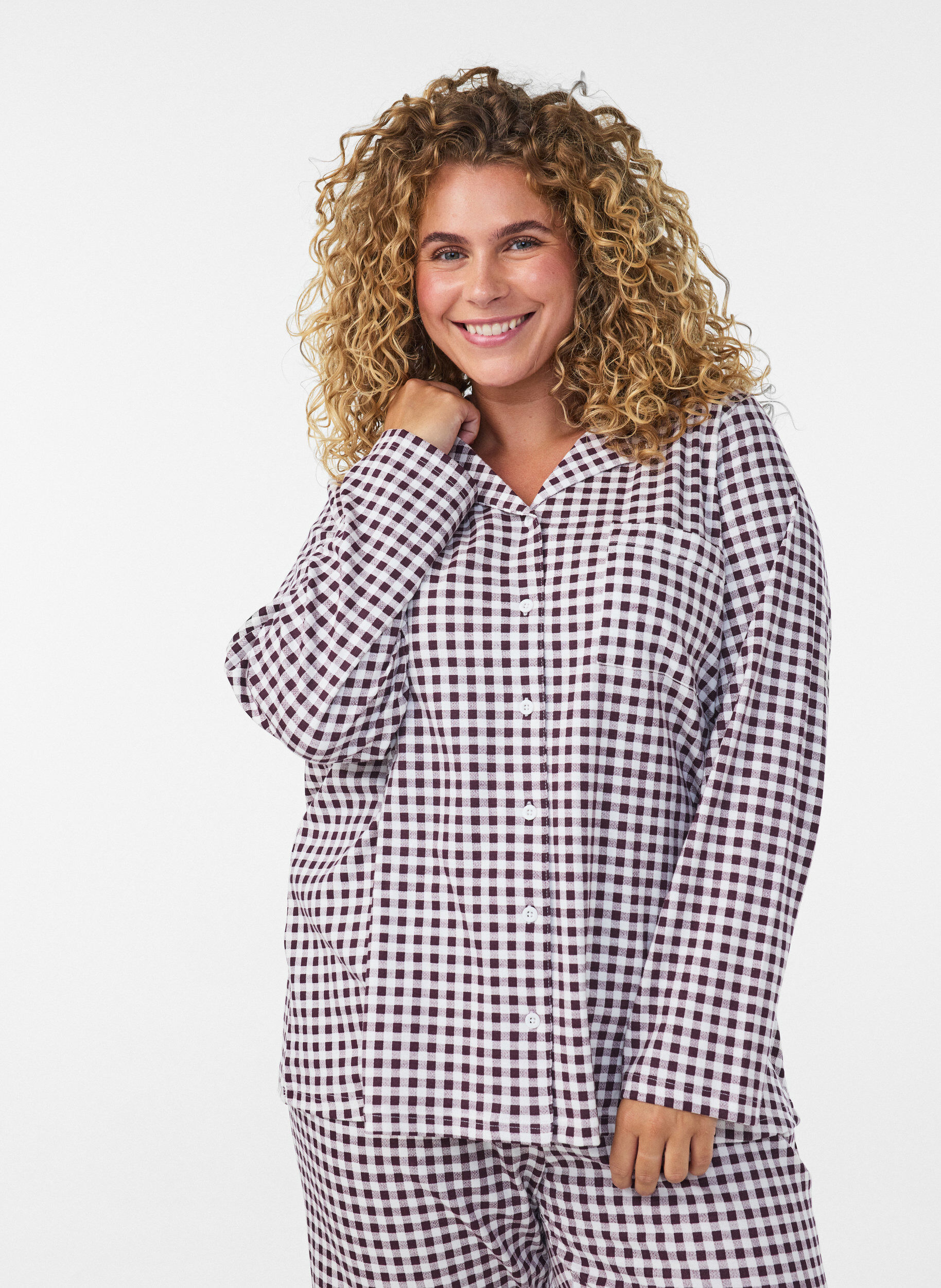 ZizziPuuvillainen pyjamapaita rintataskulla, Punainen, Model image number 0