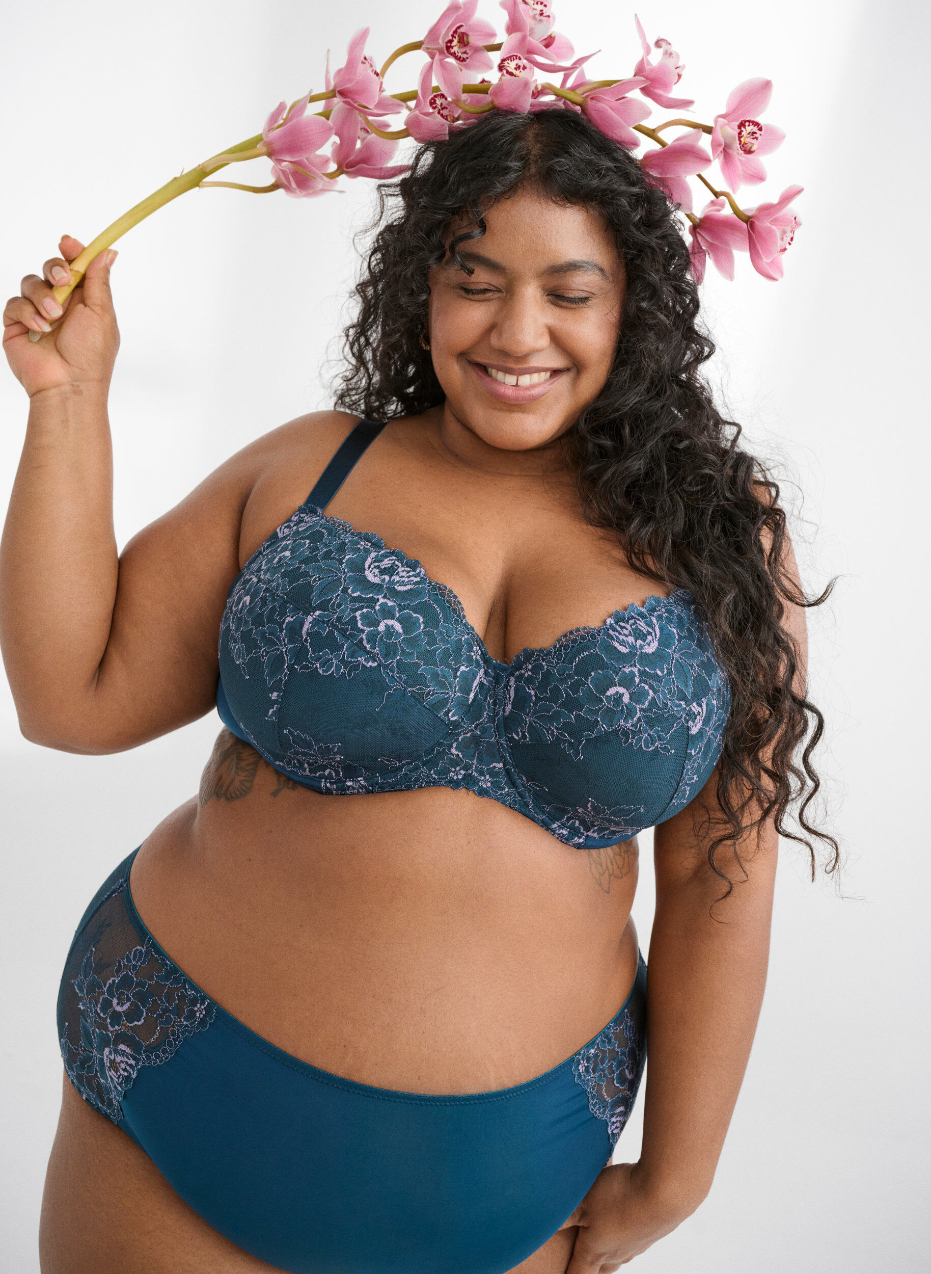 Zizzi Mikrokuituiset pikkuhousut, joissa on pitsi&auml; ja normaali vy&ouml;t&auml;r&ouml;, Sininen, Image image number 0