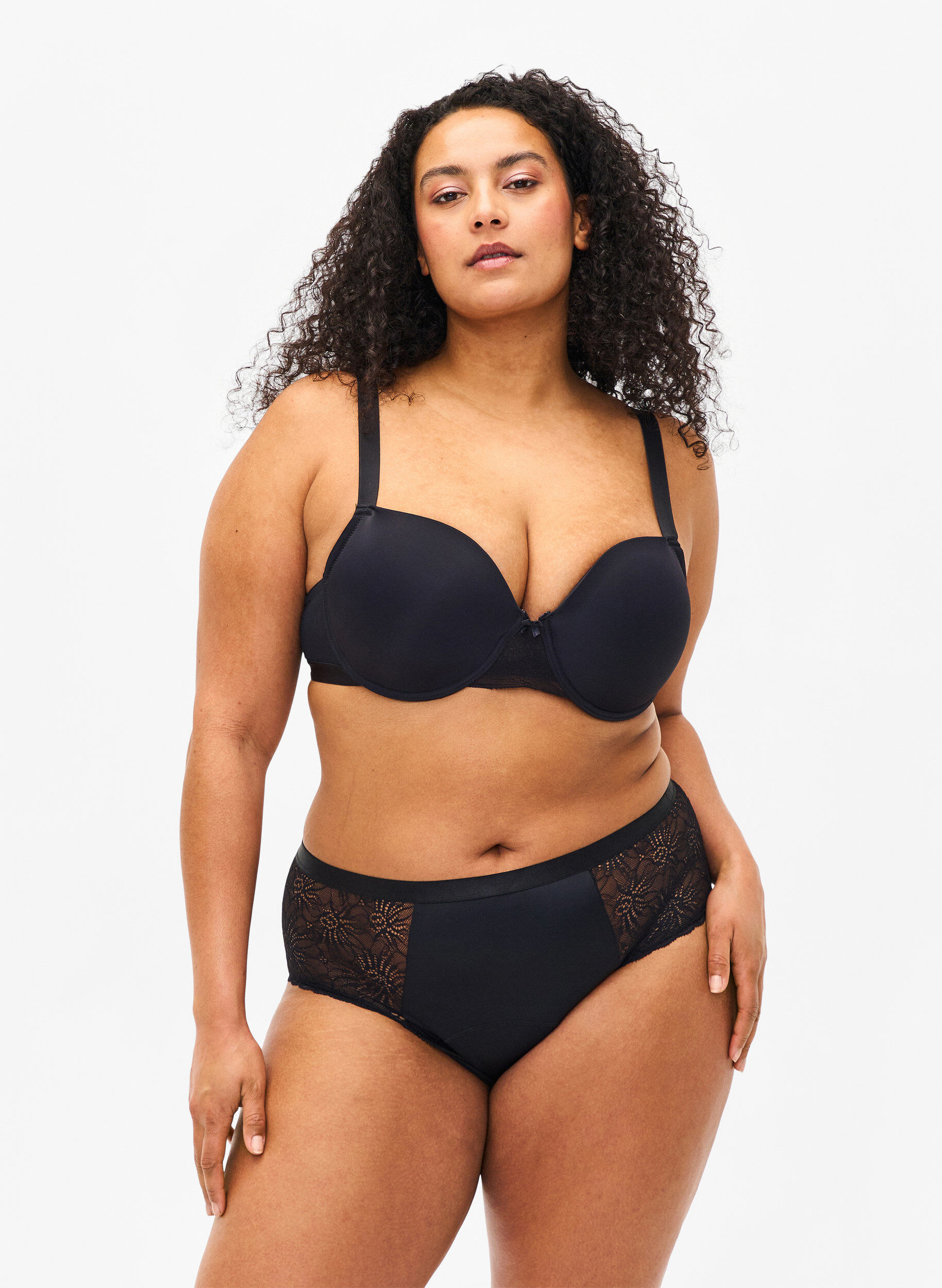 Zizzi Hipster-kuukautispikkuhousut pitsill&auml;, Black, Model image number 0