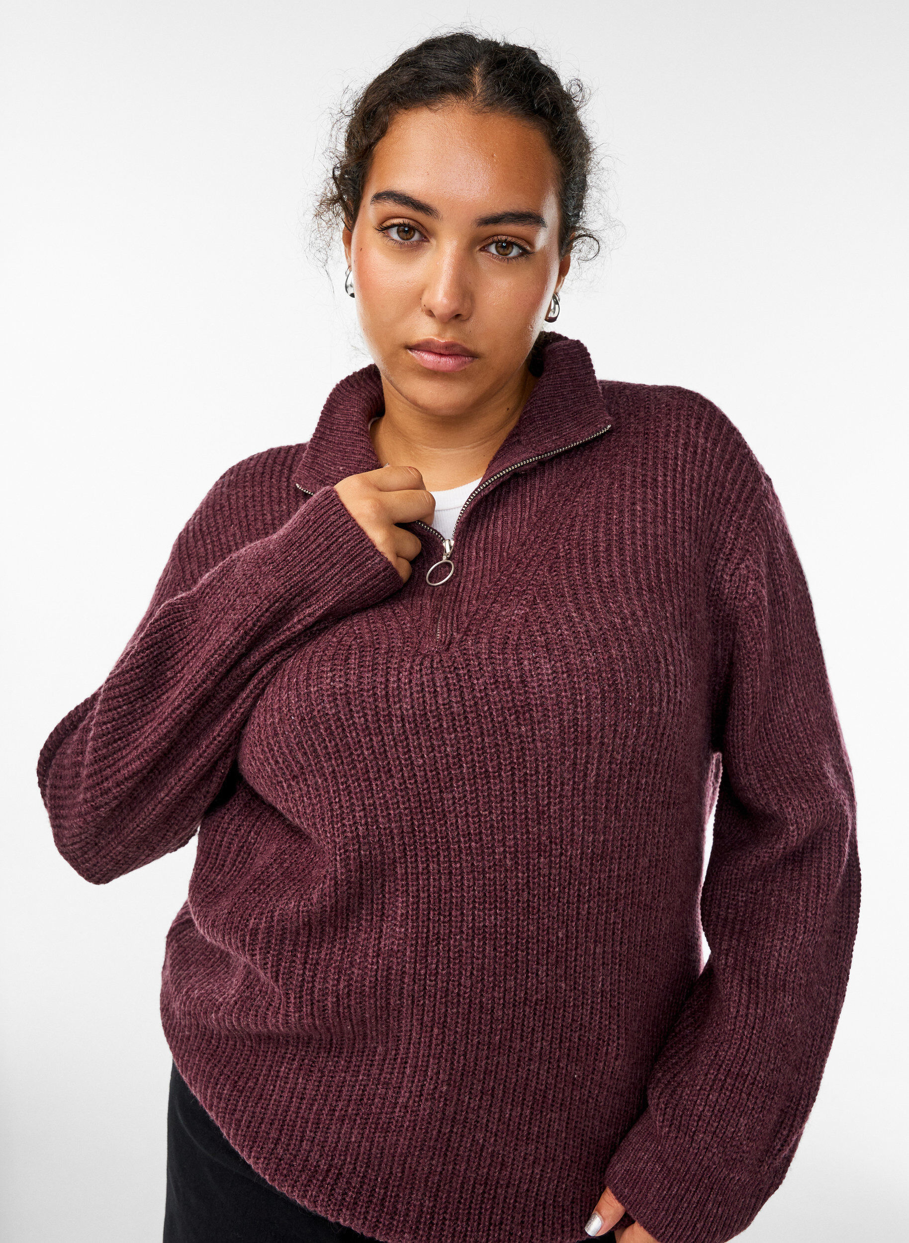 ZizziNeulepusero, jossa korkea kaulus ja vetoketju, Punainen, Model image number 3