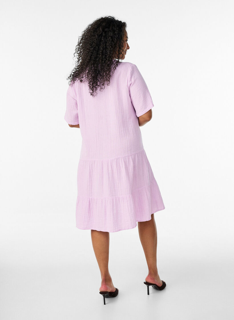 Lyhyt A-linjainen mekko puuvillamusliinista, Violetti, Model image number 2