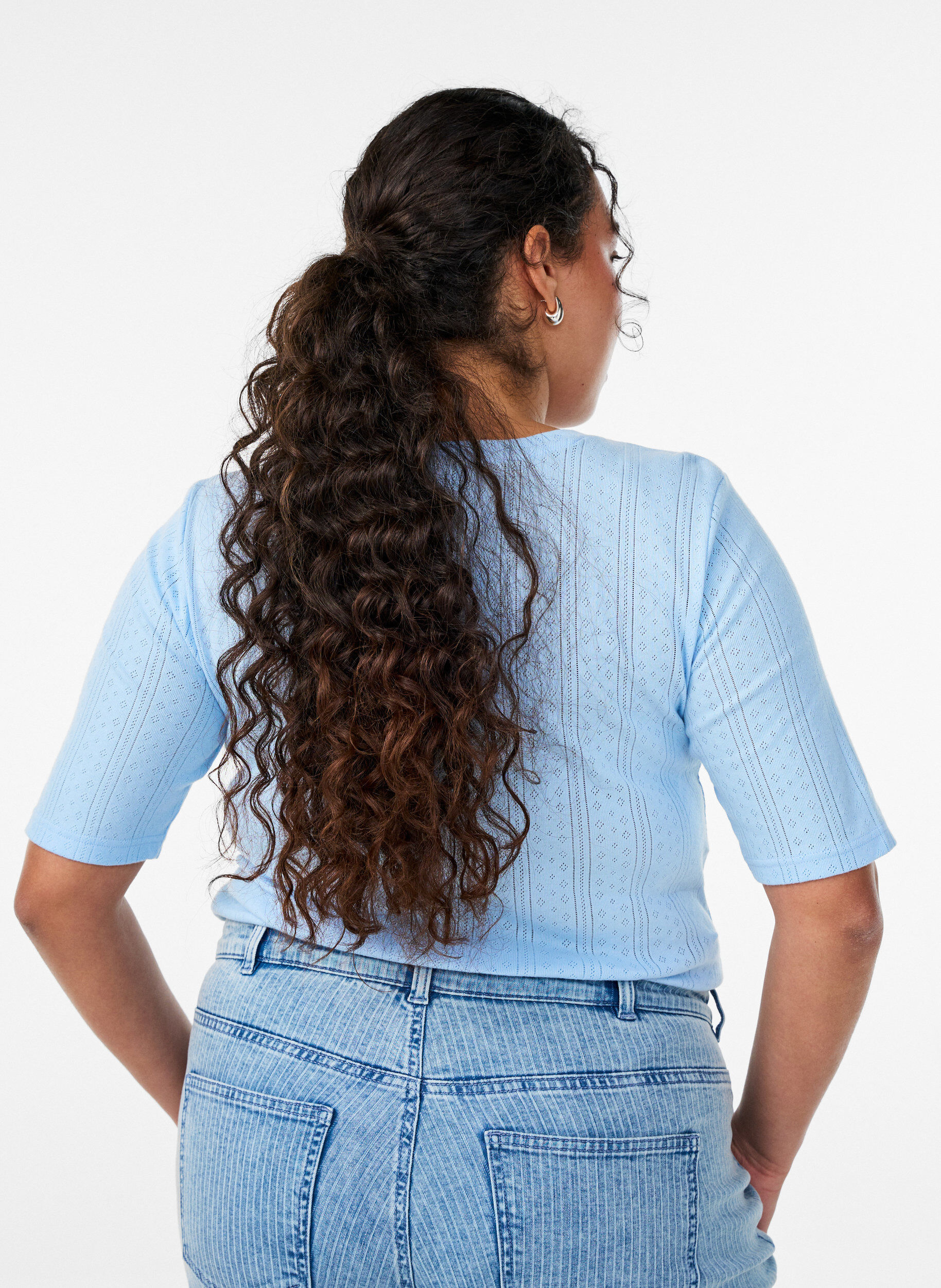 Zizzi Puuvillainen T-paita reik&auml;kirjonnalla, Sininen, Model image number 2