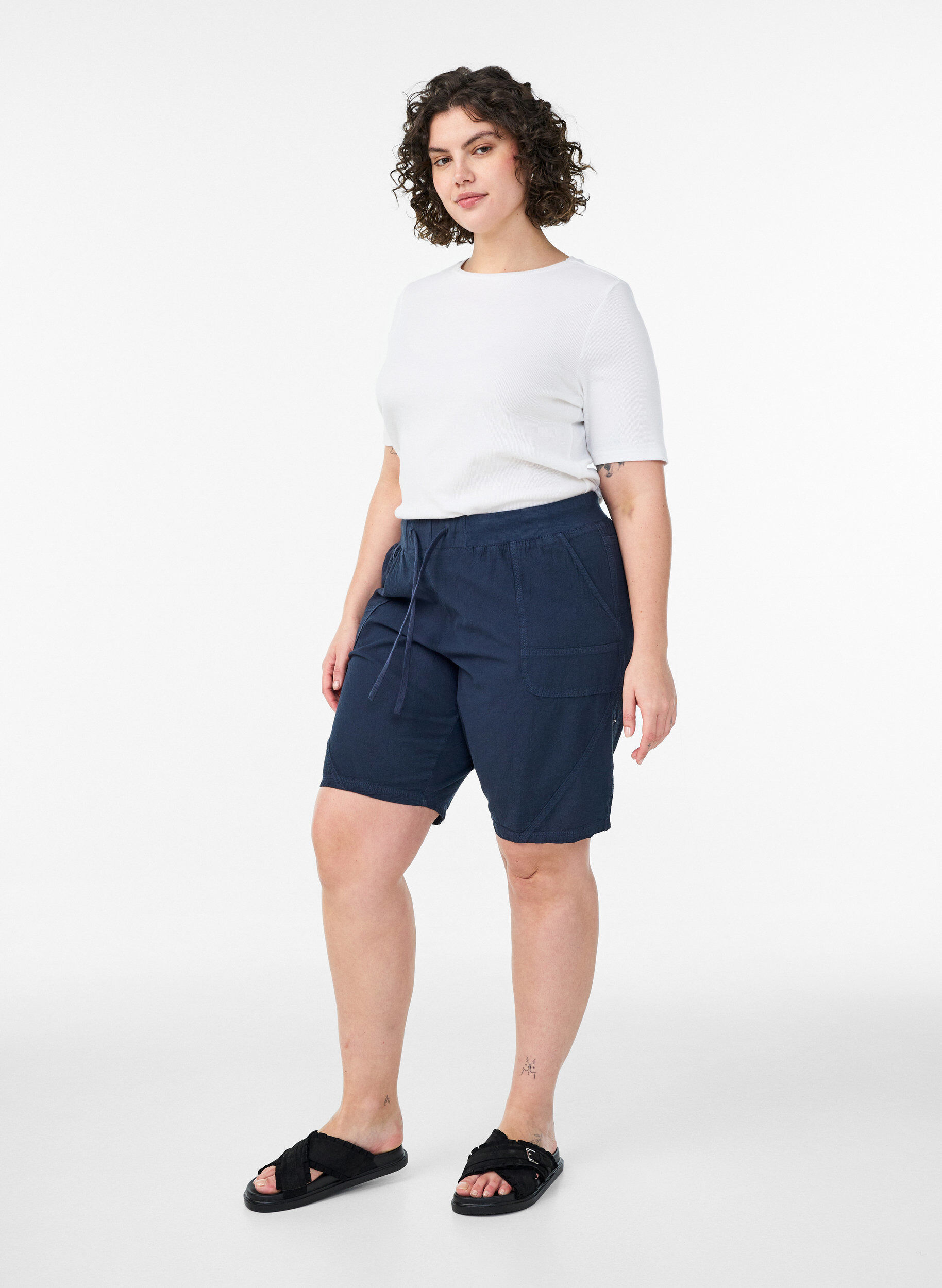ZizziV&auml;lj&auml;t puuvillashortsit taskuilla, Sininen, Model image number 1