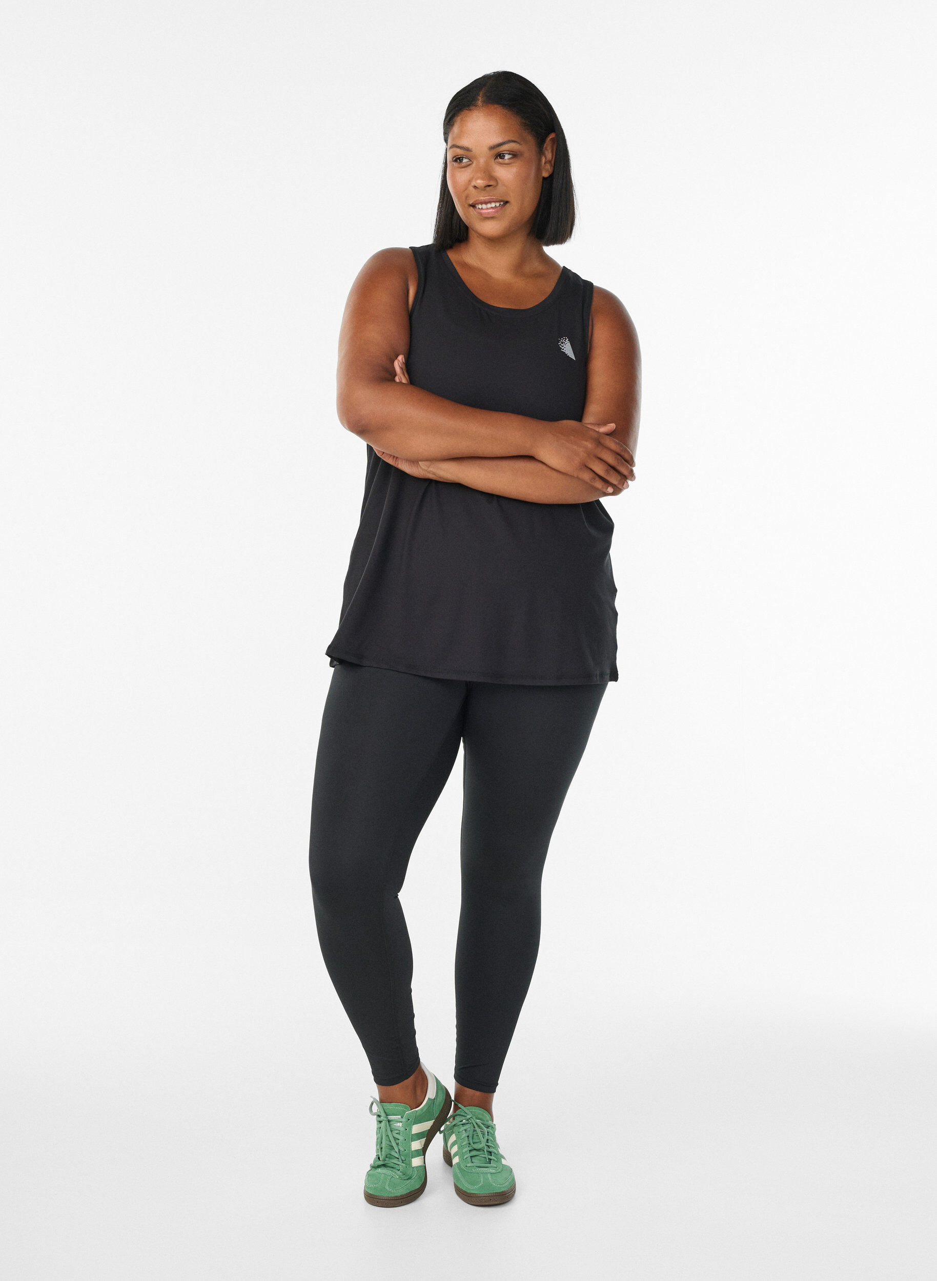 Zizzi Yksiv&auml;rinen treenitoppi py&ouml;re&auml;ll&auml; p&auml;&auml;ntiell&auml;, Musta, Model image number 1