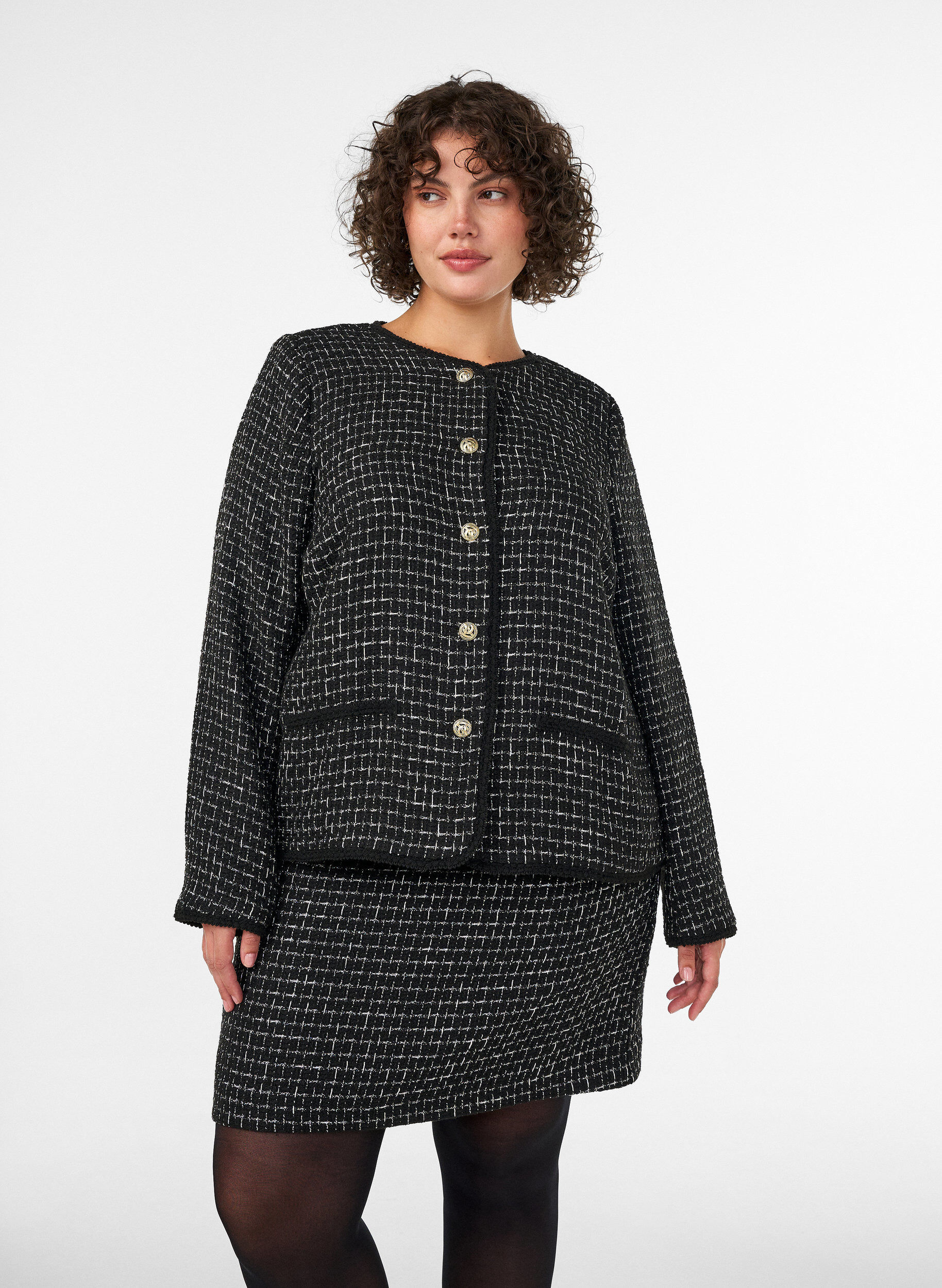 ZizziLyhyt boucl&eacute;-hame, Musta, Model image number 0