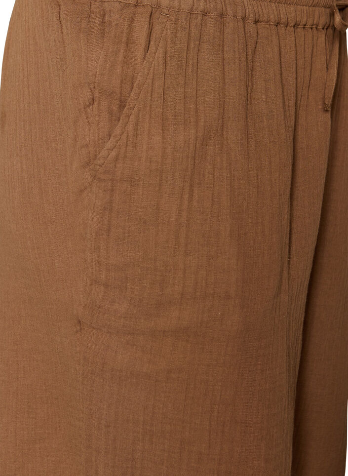 V&auml;lj&auml;sti istuvat puuvillamusliinishortsit korkealla vy&ouml;t&auml;r&ouml;ll&auml;, Ruskea, Packshot image number 2