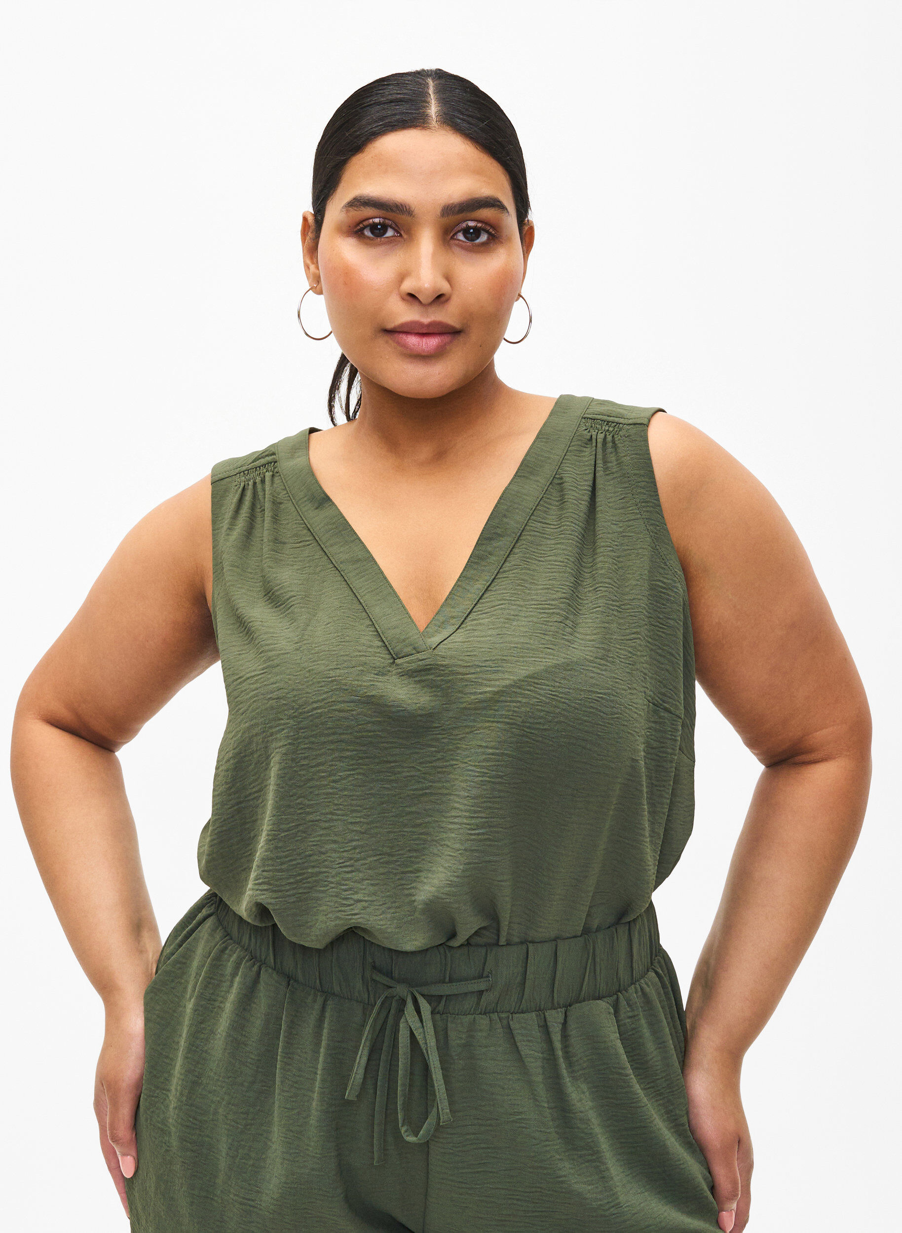 Hihaton toppi rypytysyksityiskohdilla, Vihre&auml;, Model