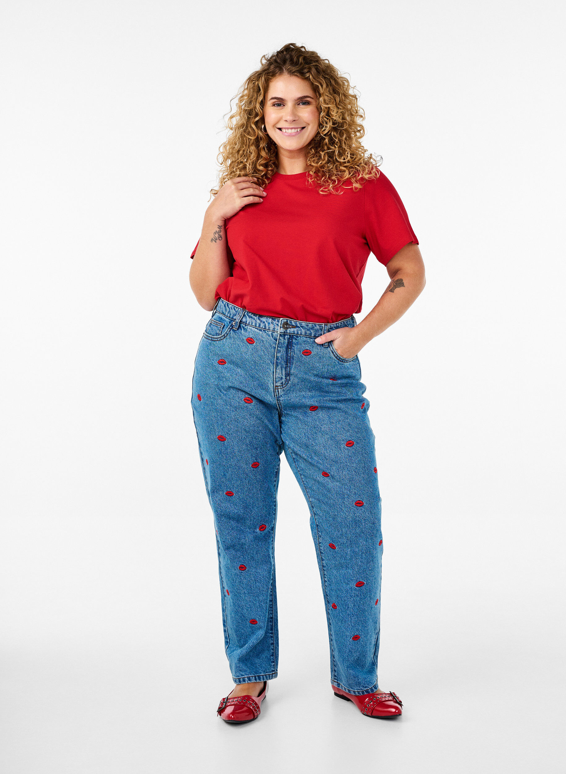 Zizzi T-paita luomupuuvillasta py&ouml;re&auml;ll&auml; kaula-aukolla, Salsa, Model image number 2