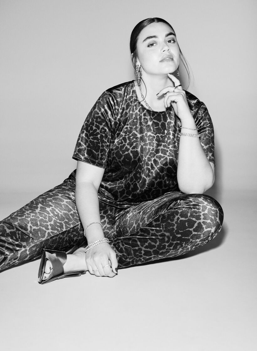 Lyhythihainen velourpaita, Ruskea, Image