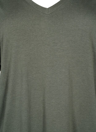 Yksivärinen oversize t-paita v-pääntiellä, Thyme, Packshot image number 2