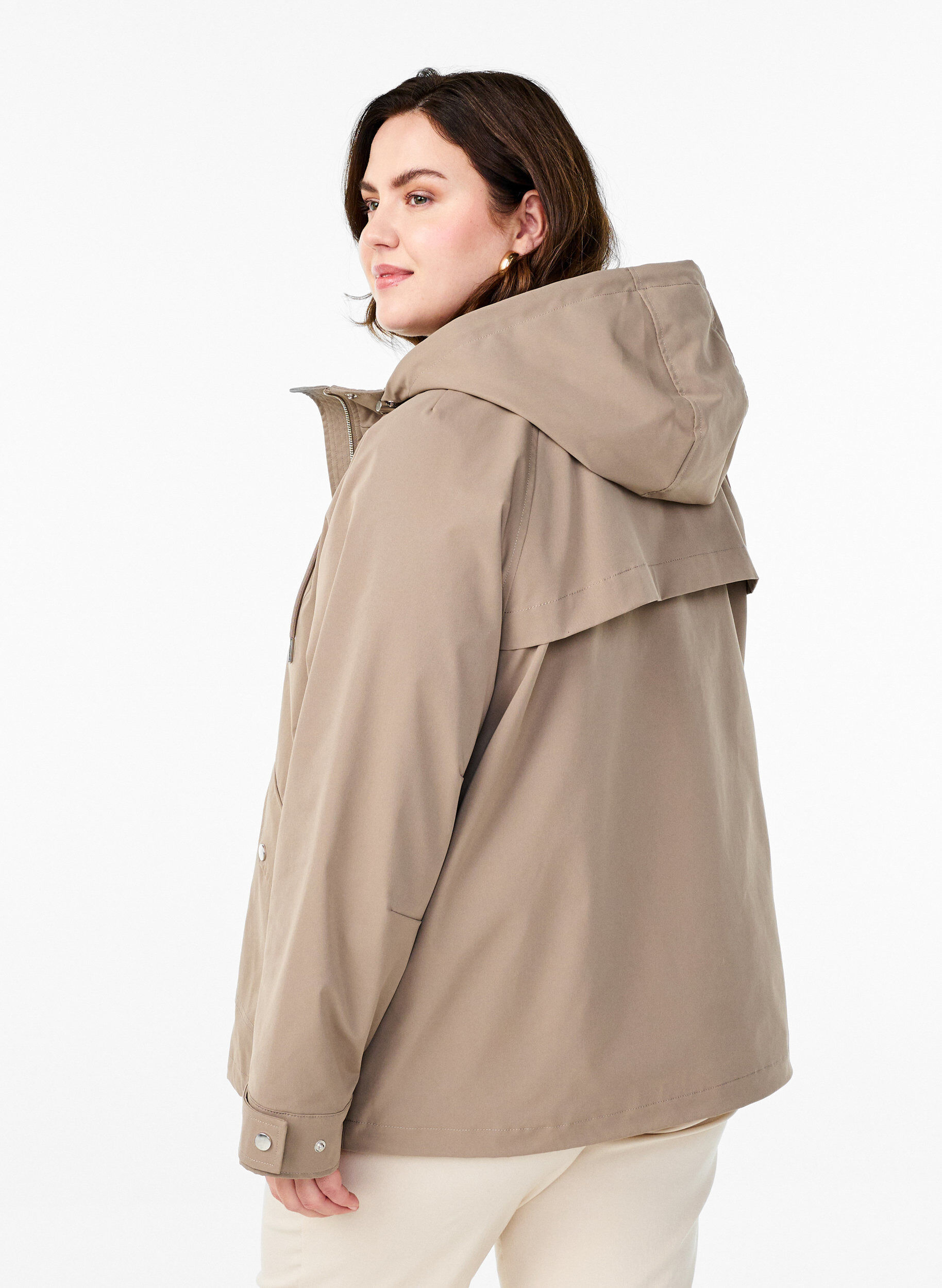 ZizziLyhyt kev&auml;ttakki irrotettavalla hupulla, Beige, Model image number 2