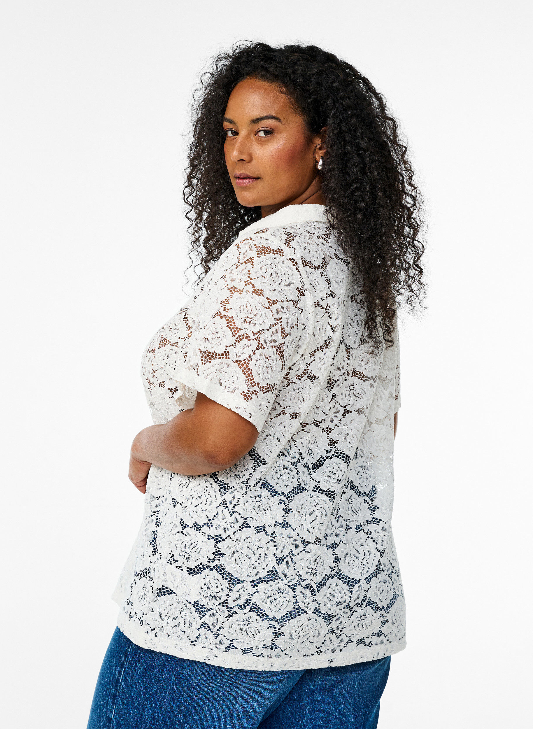 Zizzi Pitsipusero kauluksella ja V-p&auml;&auml;ntiell&auml;, Vanilja, Model image number 2