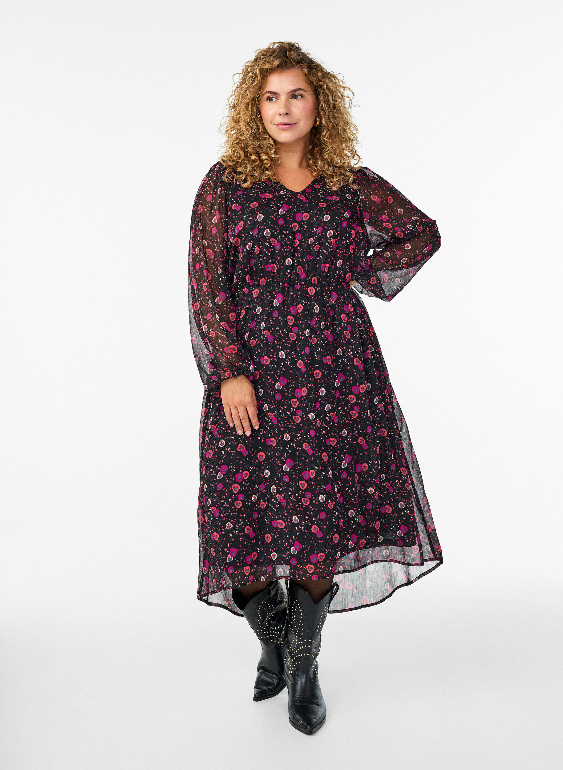 ZizziSifonkimekko kukkaprintill&auml; ja pitkill&auml; hihoilla, Musta, Model image number 0