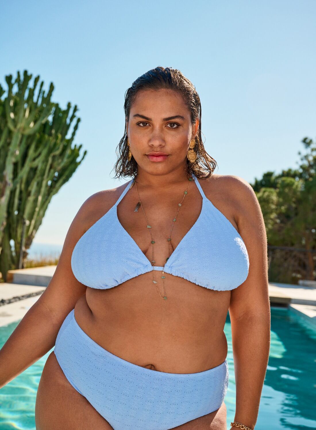 Kolmiobikinit, , Model