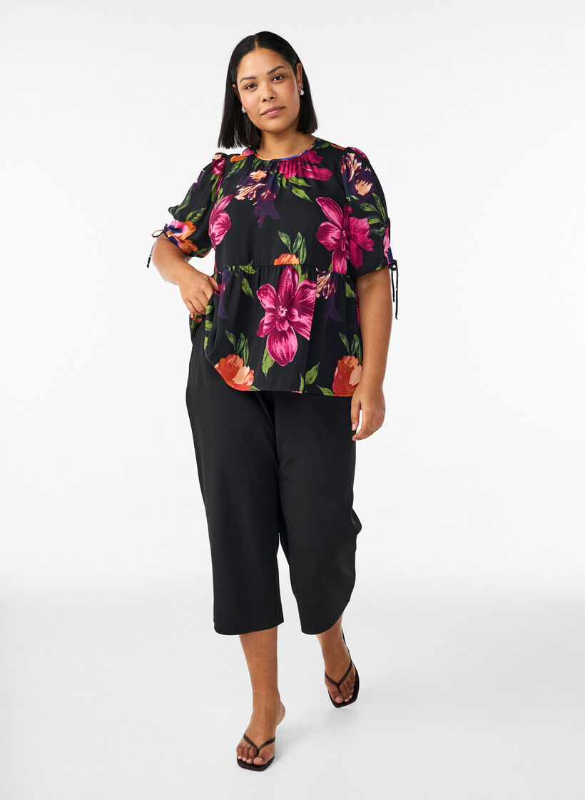 Kukkakuvioitu pusero ja peplum-malli, Musta, Model image number 1