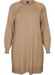 Lyhyt neulemekko raglanhihoilla ja keskisaumalla, Beige