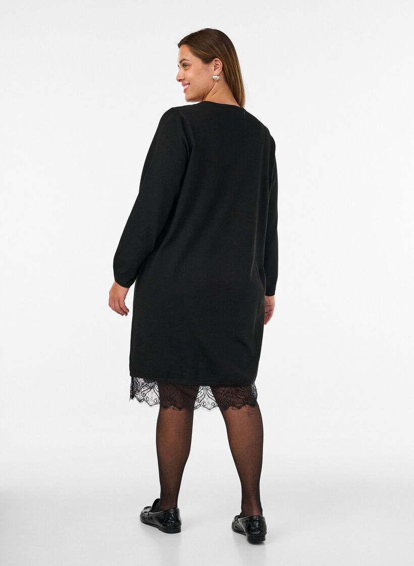 Lyhyt neulemekko pitsihelmalla, Musta, Model image number 2