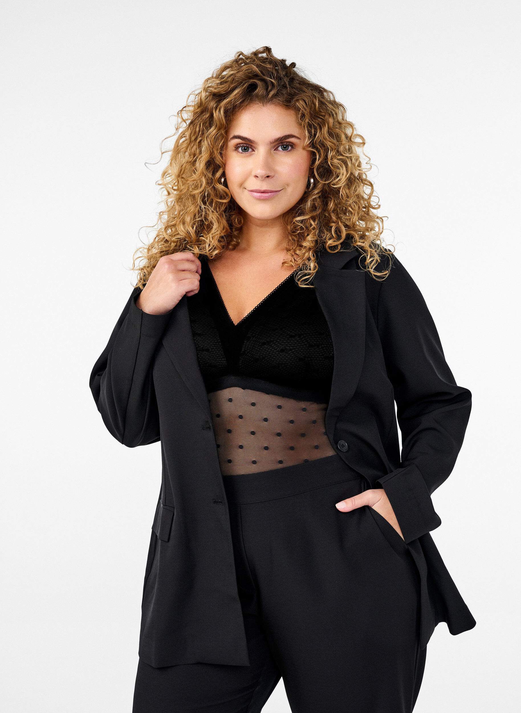 Zizzi Body pistem&auml;isell&auml; verkkokankaalla ja irrotettavilla toppauksilla, Black, Model image number 0