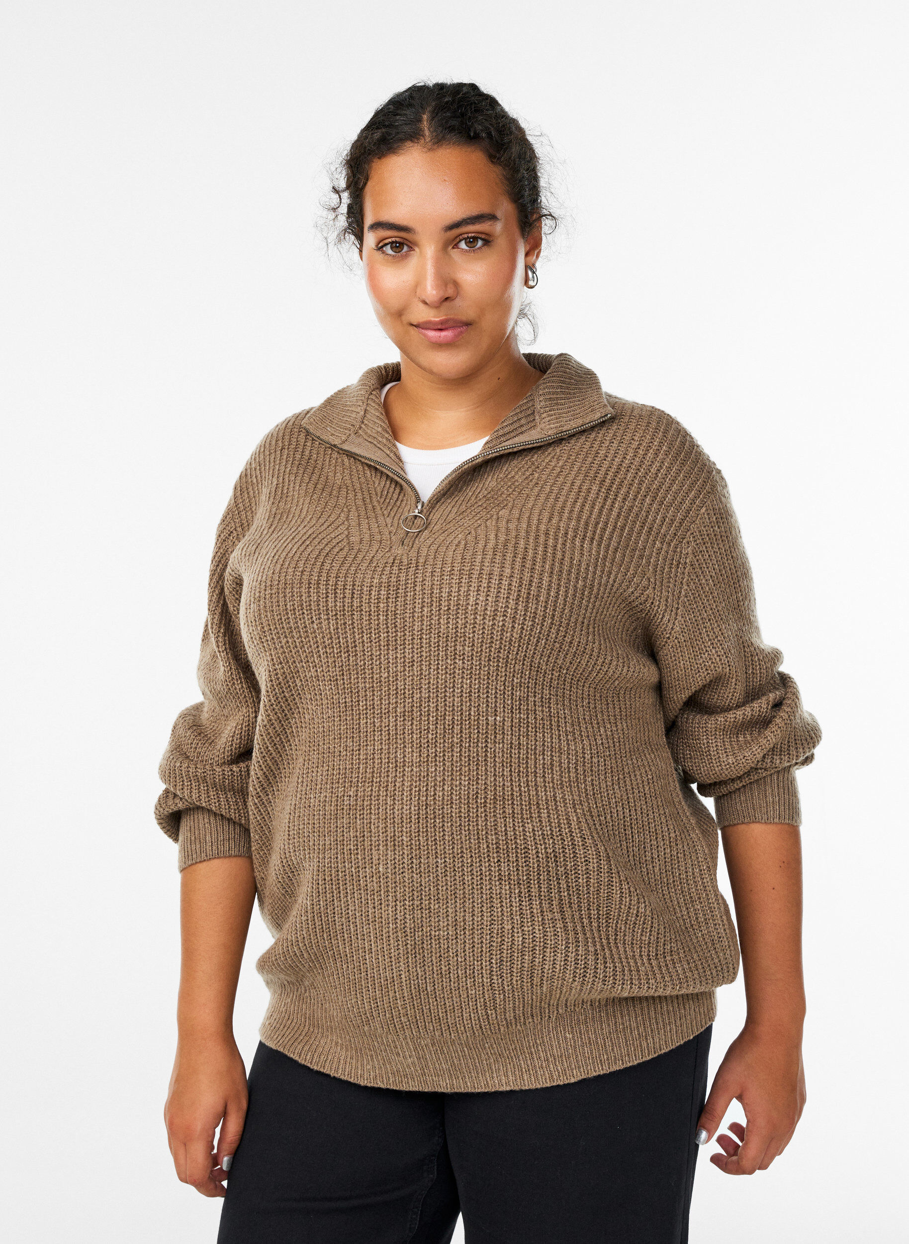 ZizziNeulepusero, jossa korkea kaulus ja vetoketju, Ruskea, Model image number 0