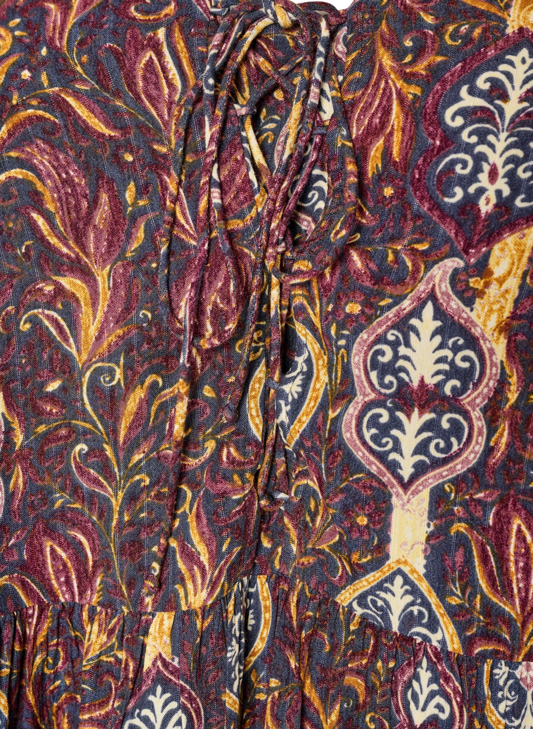 ZizziPusero paisleykuosilla ja pitsiyksityiskohdalla, Violetti, Packshot image number 2