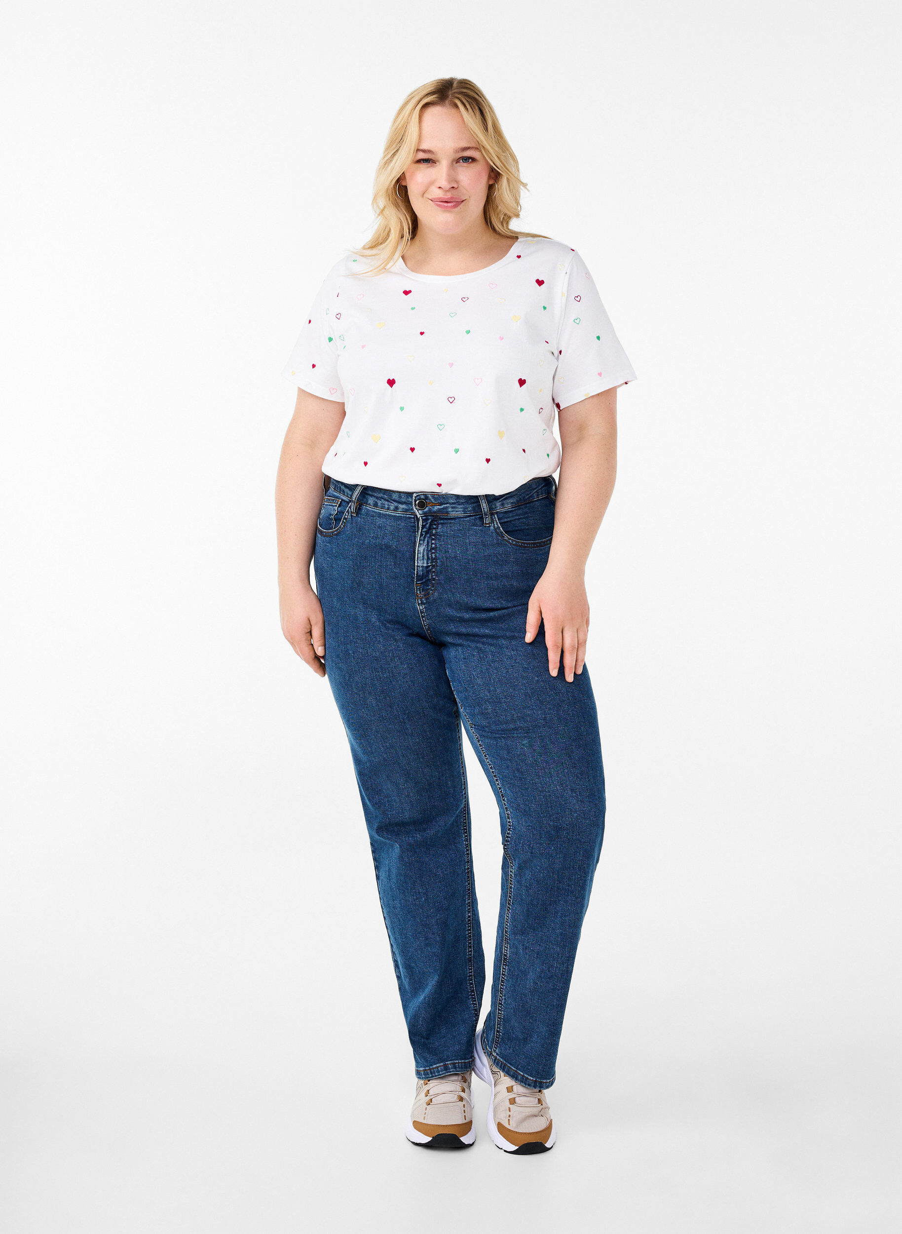 Zizzi Luomupuuvillasta valmistettu T-paita syd&auml;mill&auml;., White Heart Emb., Model image number 2