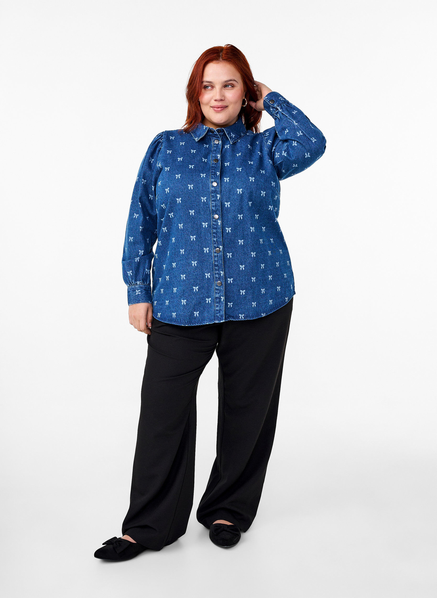 Zizzi Farkkupaita rusetilla, Denim Blue W. Wh.Bow, Model image number 2