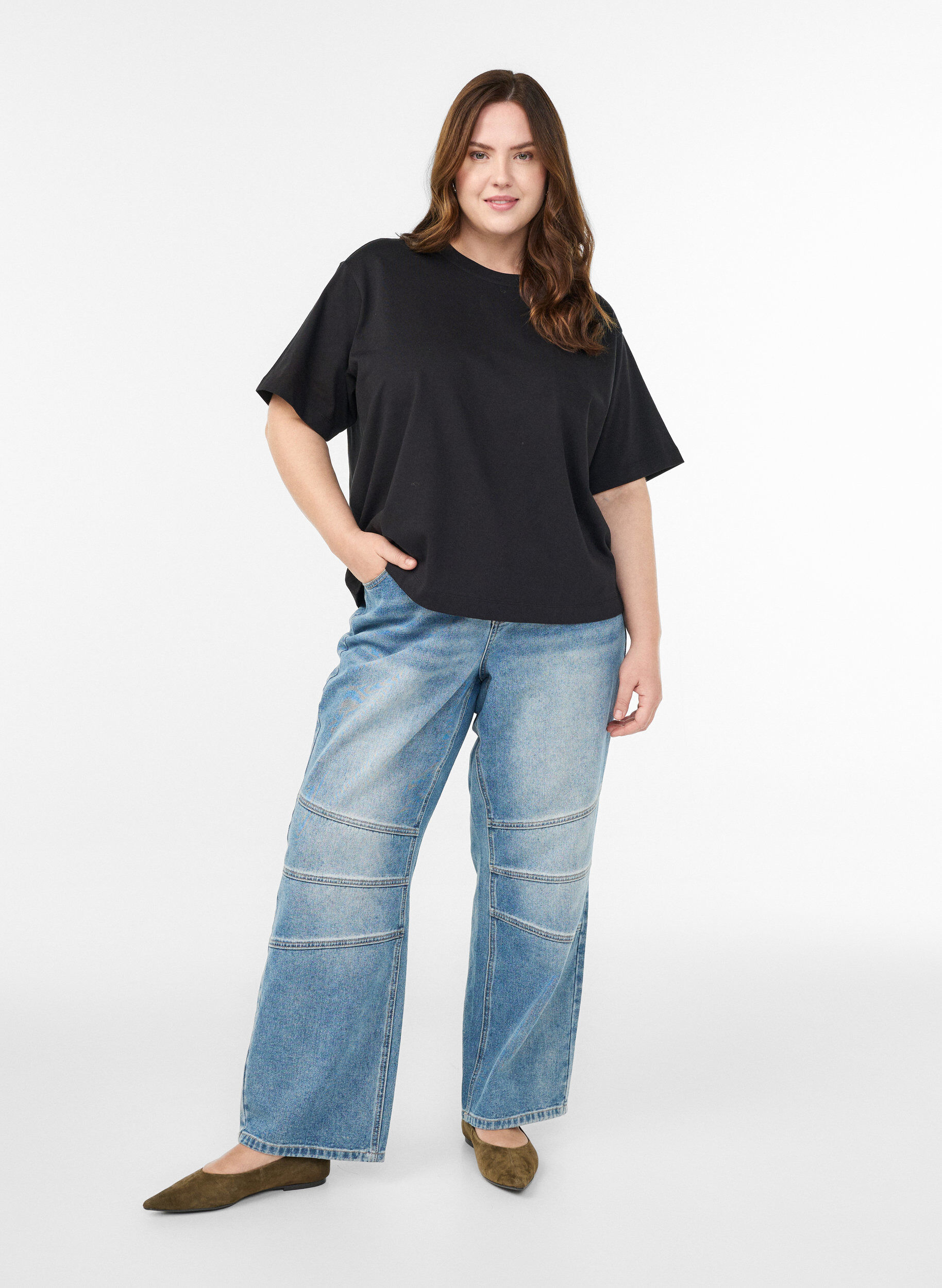 Zizzi Boxy puuvillainen t-paita, Musta, Model image number 1