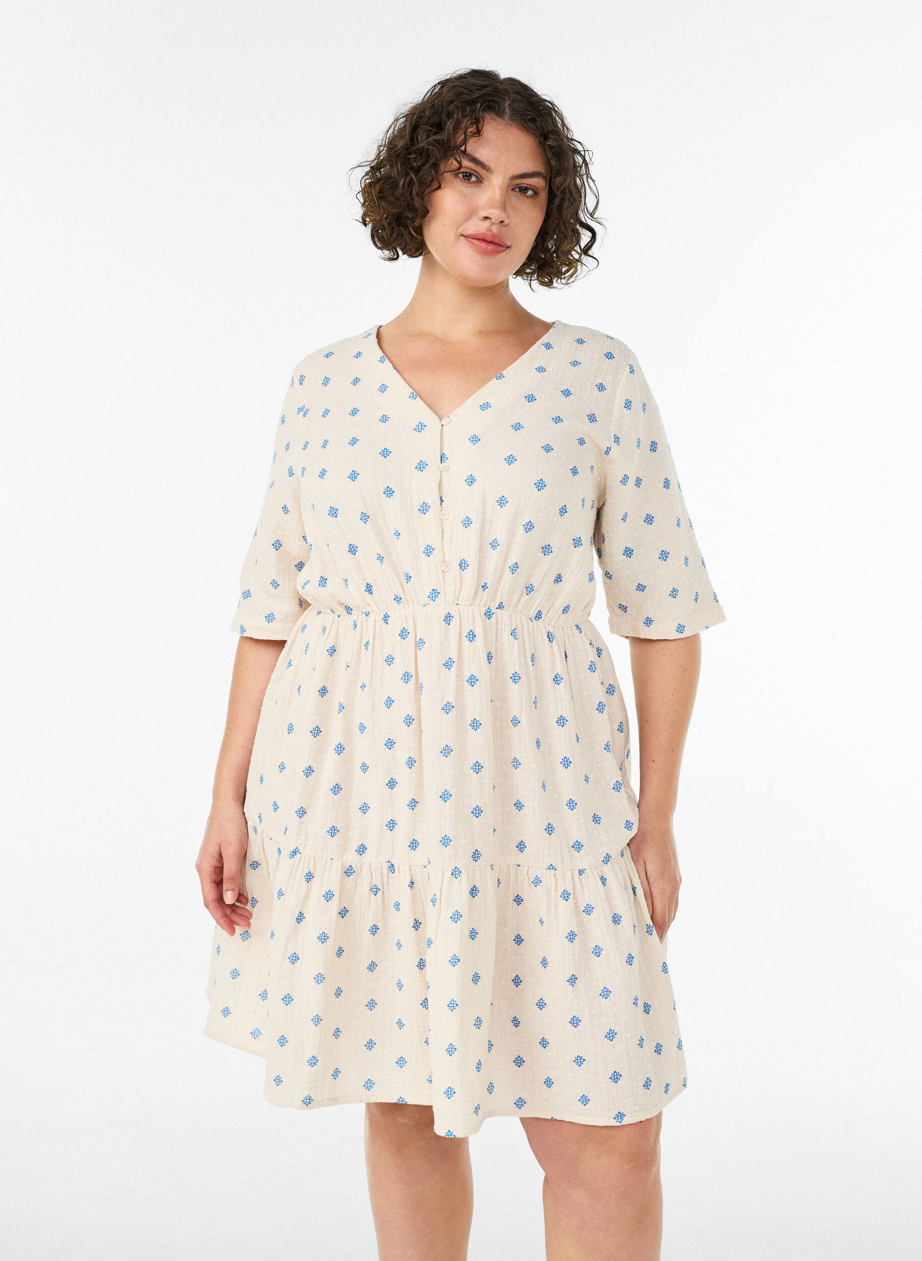 Painettu puuvillamekko joustavalla vy&ouml;t&auml;r&ouml;ll&auml;, Beige, Model