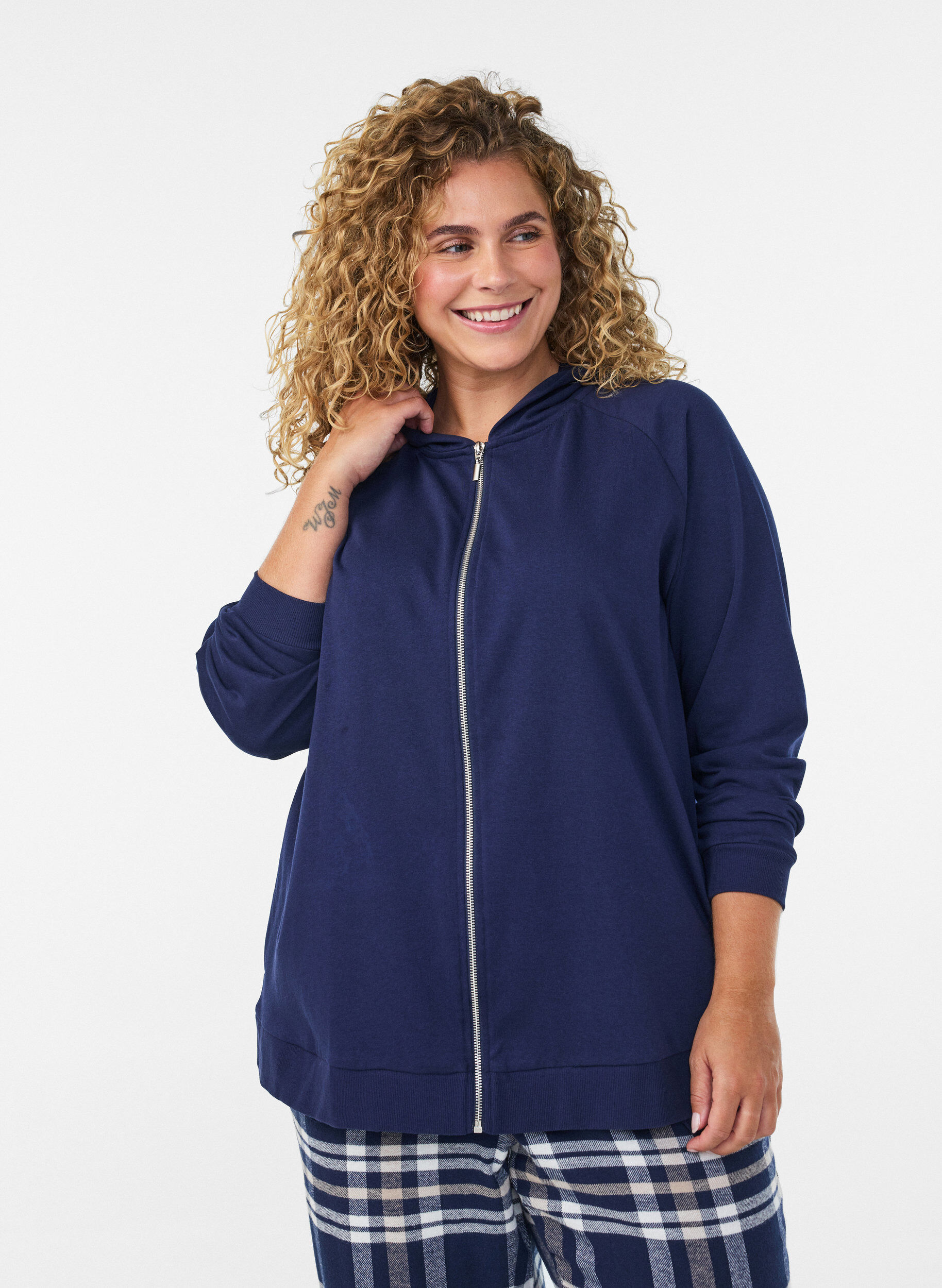 ZizziCollegetakki, jossa on huppu ja taskut, Sininen, Model image number 0