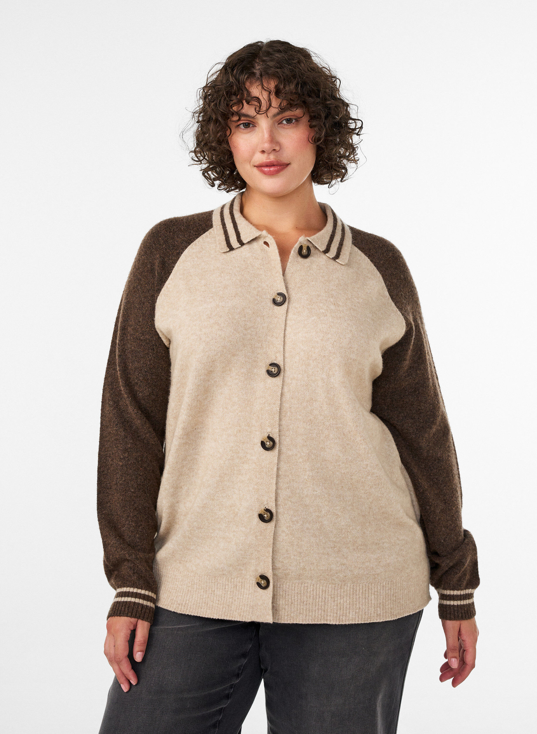 ZizziNeuletakki kontrastihihoilla ja kauluksella, Beige, Model image number 0