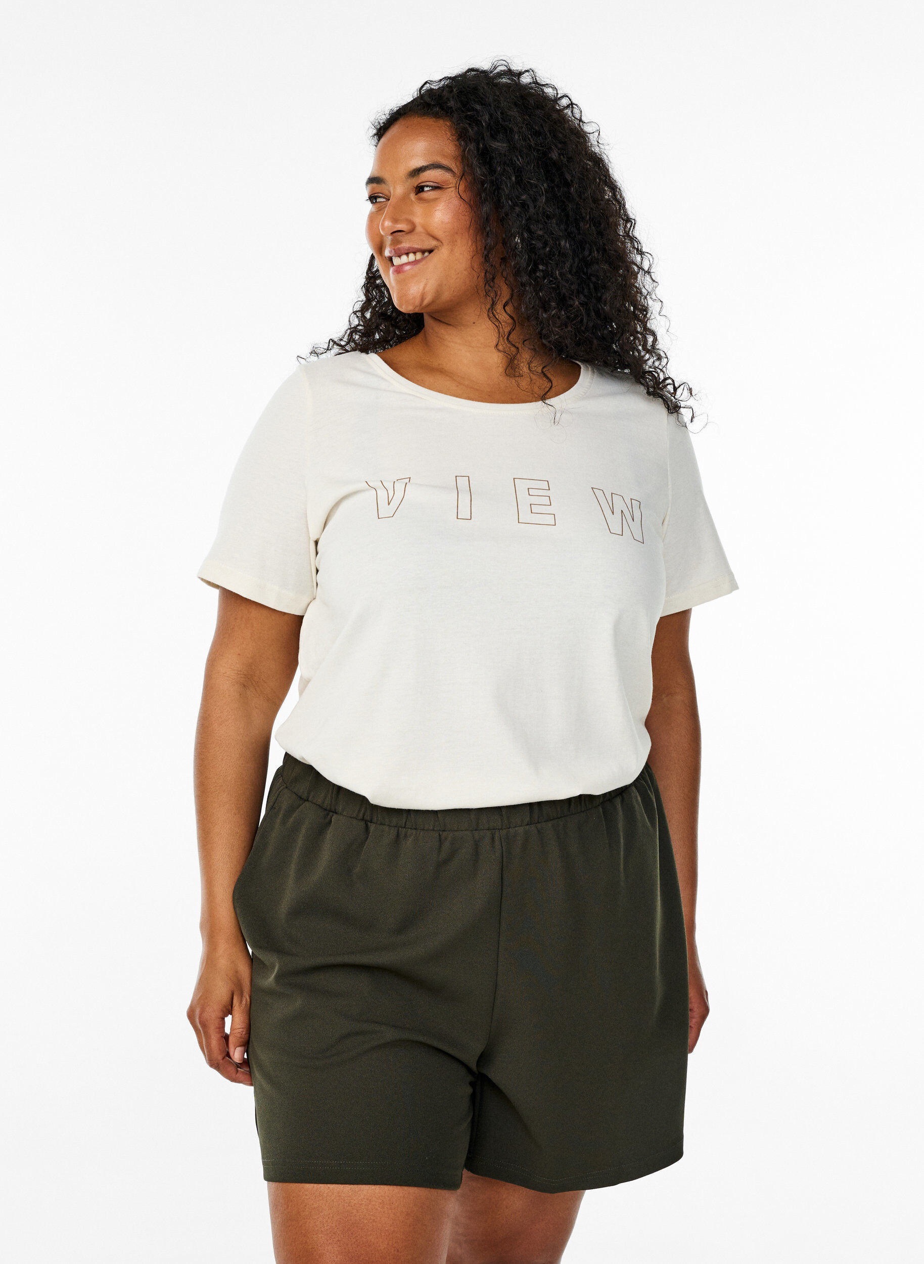 Zizzi FLASH &ndash; V&auml;lj&auml;t shortsit, joissa on taskut, Vihre&auml;, Model image number 0