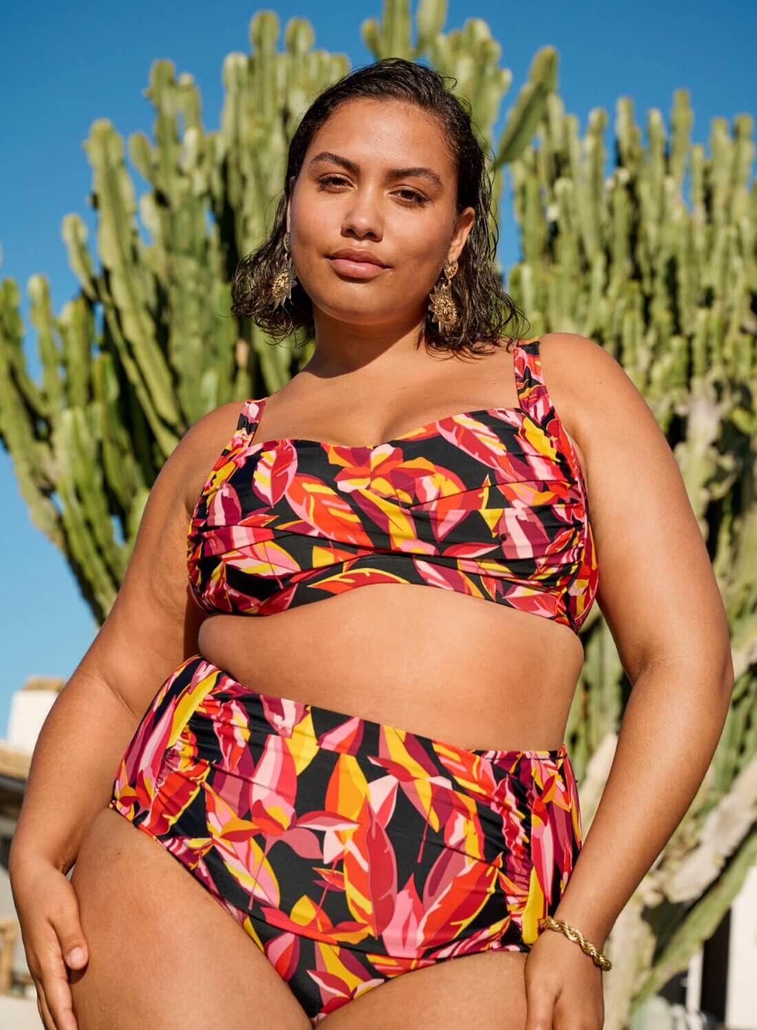 Zizzi Bikinisetti lehdill&auml;, , Model