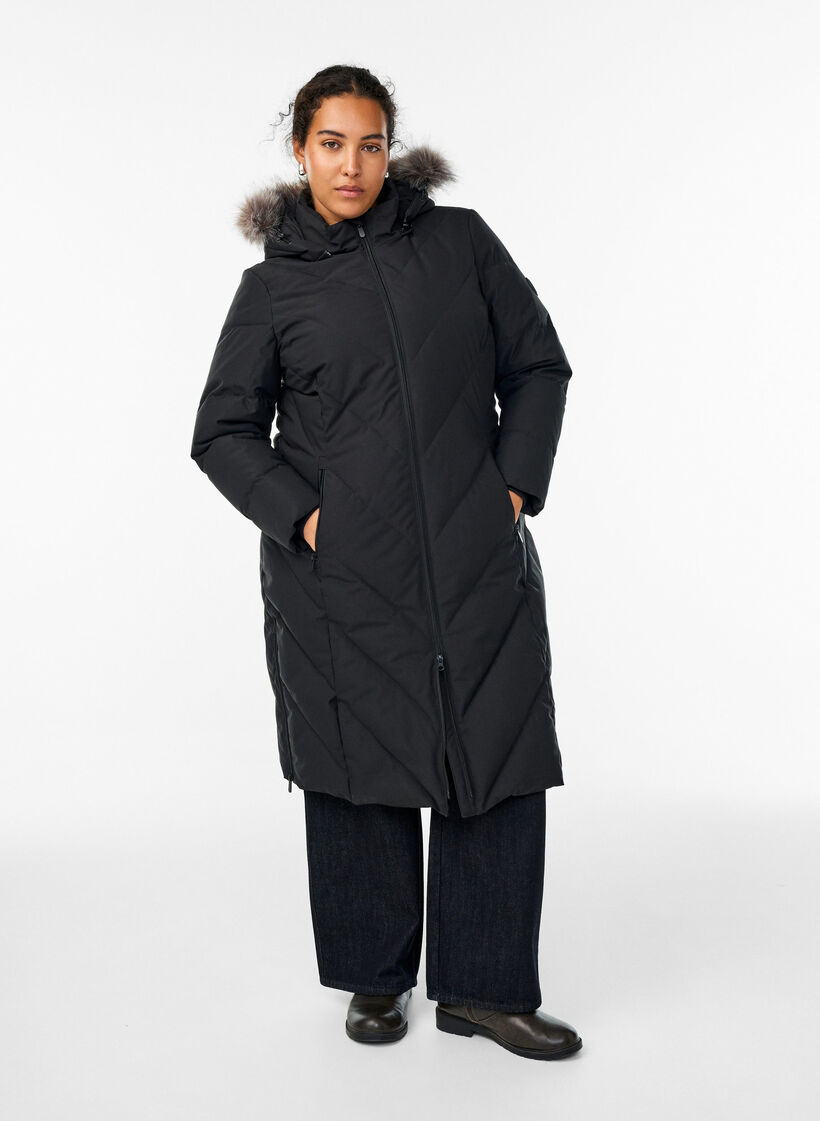 Pitk&auml; talvitakki koukku-kiinnityksill&auml; ja tekoturkiskauluksella, Musta, Model image number 0