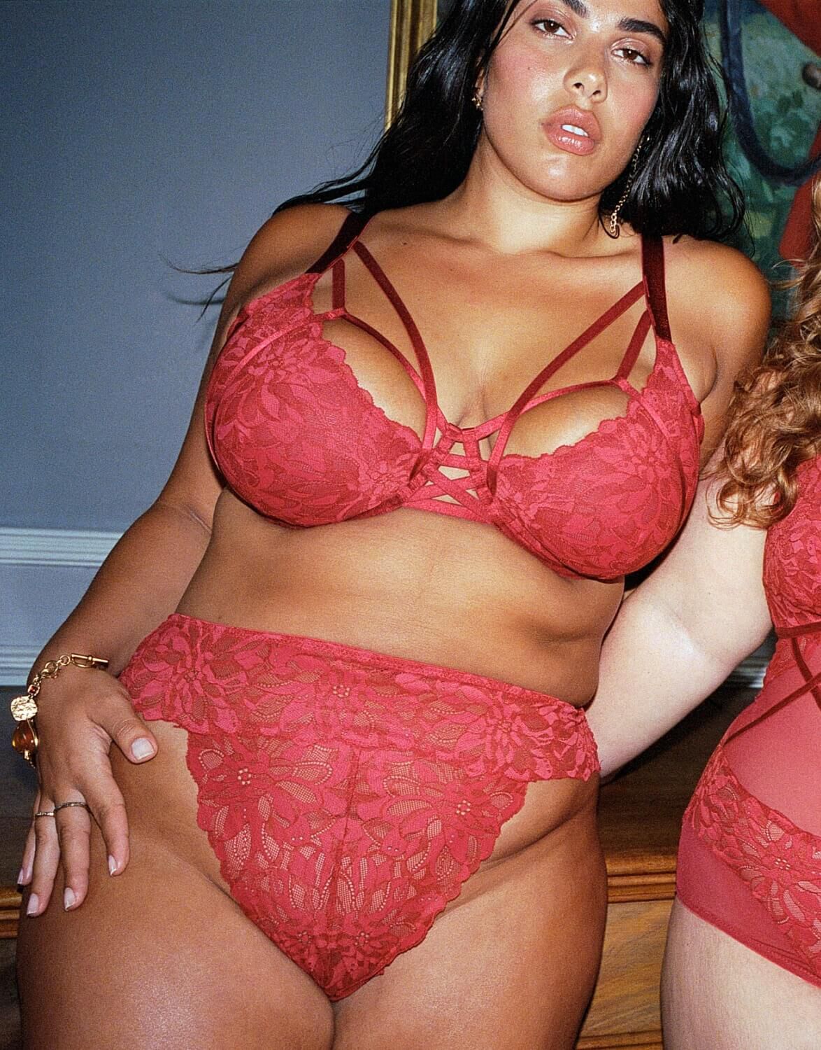 Seksikk&auml;&auml;t rintaliivit