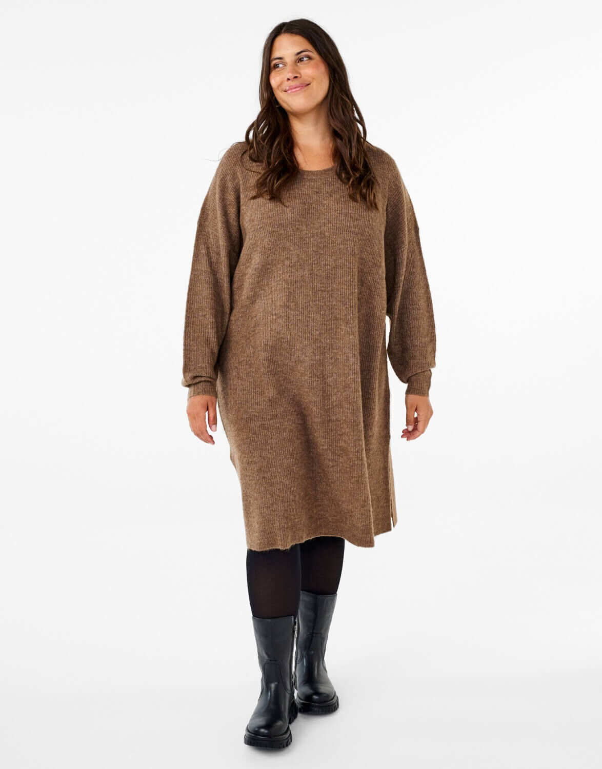 Valkoiset a-linjaiset mekot