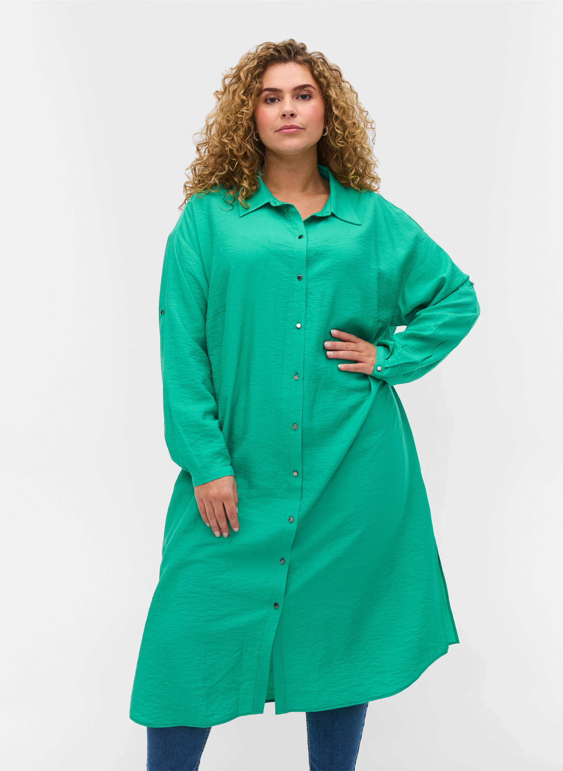 Pitkä viskoosipaita halkioilla, Mint, Model