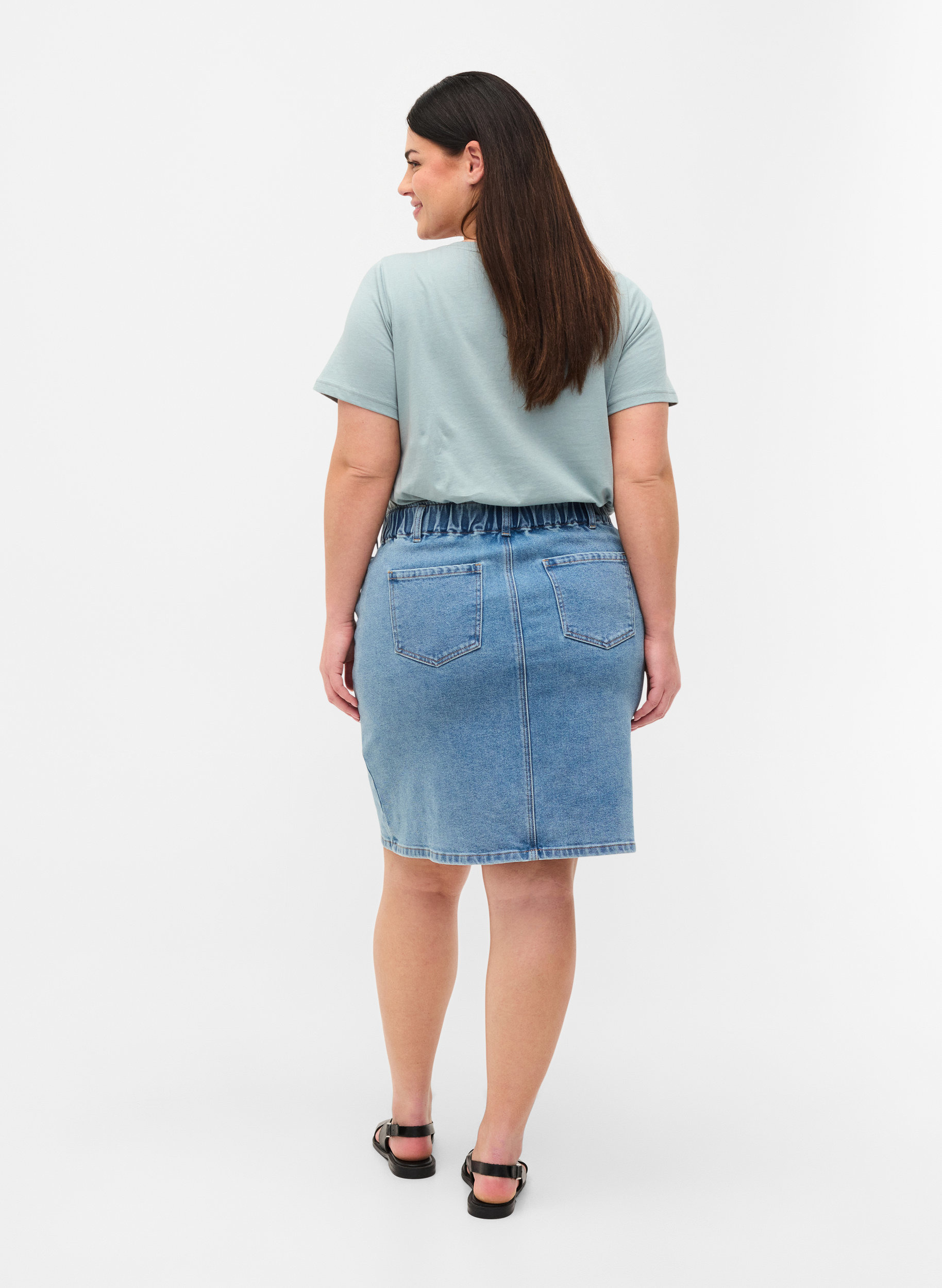 Farkkuhame taskuilla, Light blue denim, Model