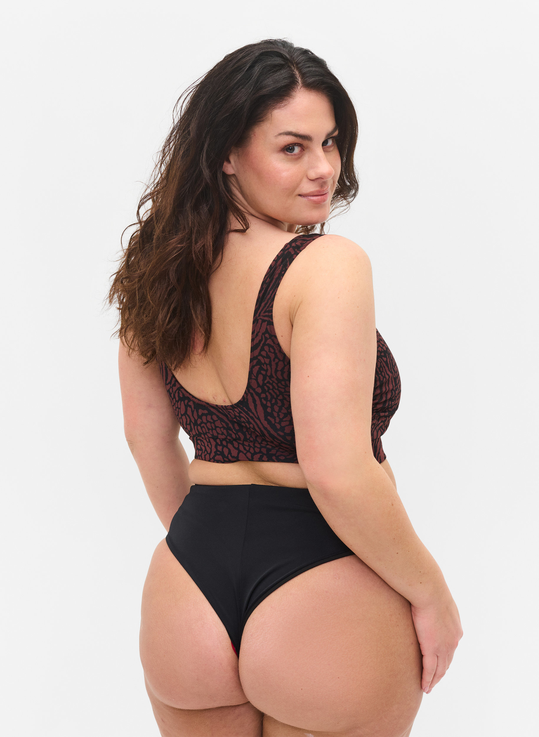 Bikinialaosa normaalilla vyötäröllä, Black, Model