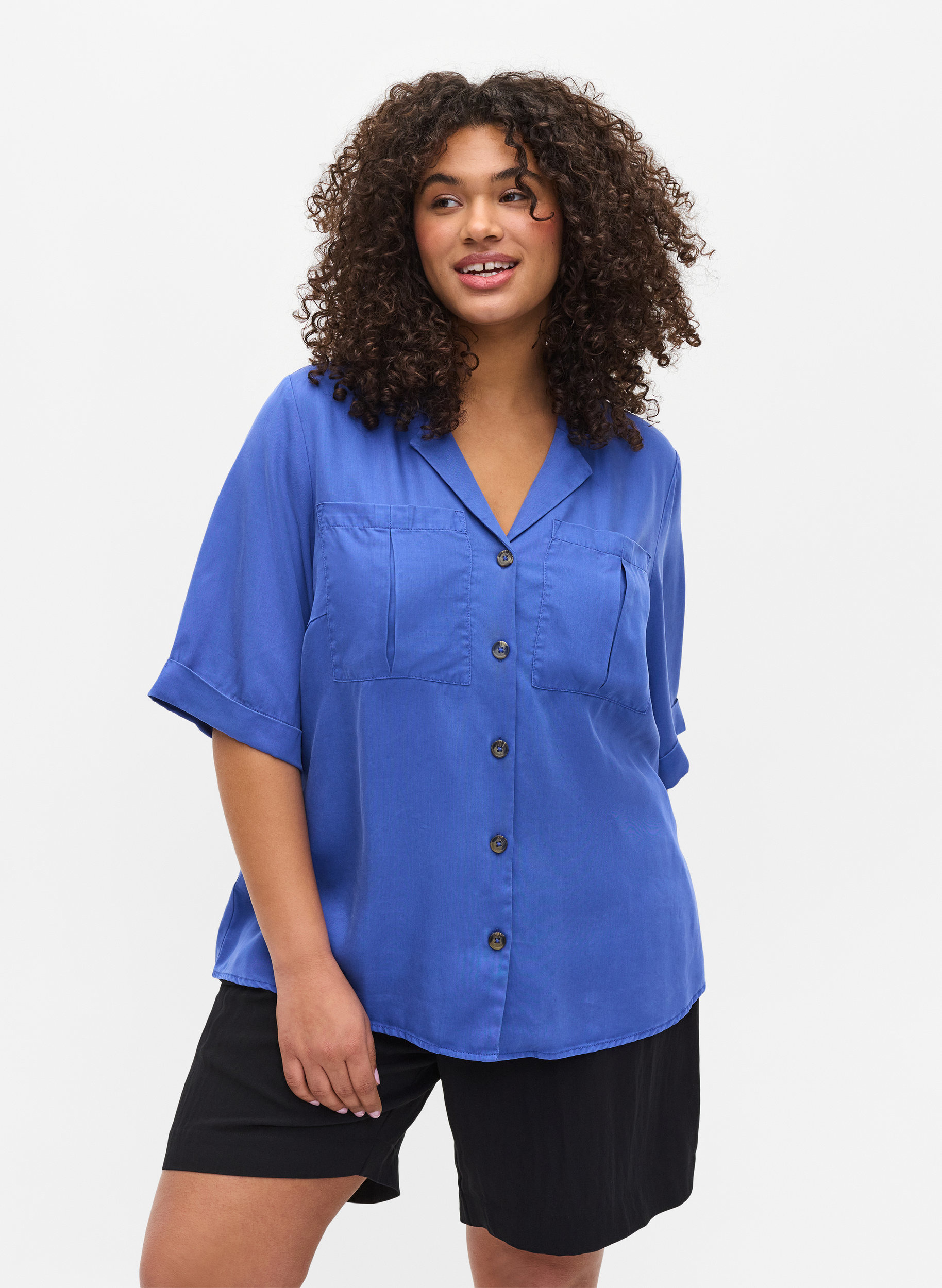 Lyhythihainen paita rintataskuilla, Dazzling Blue, Model image number 0