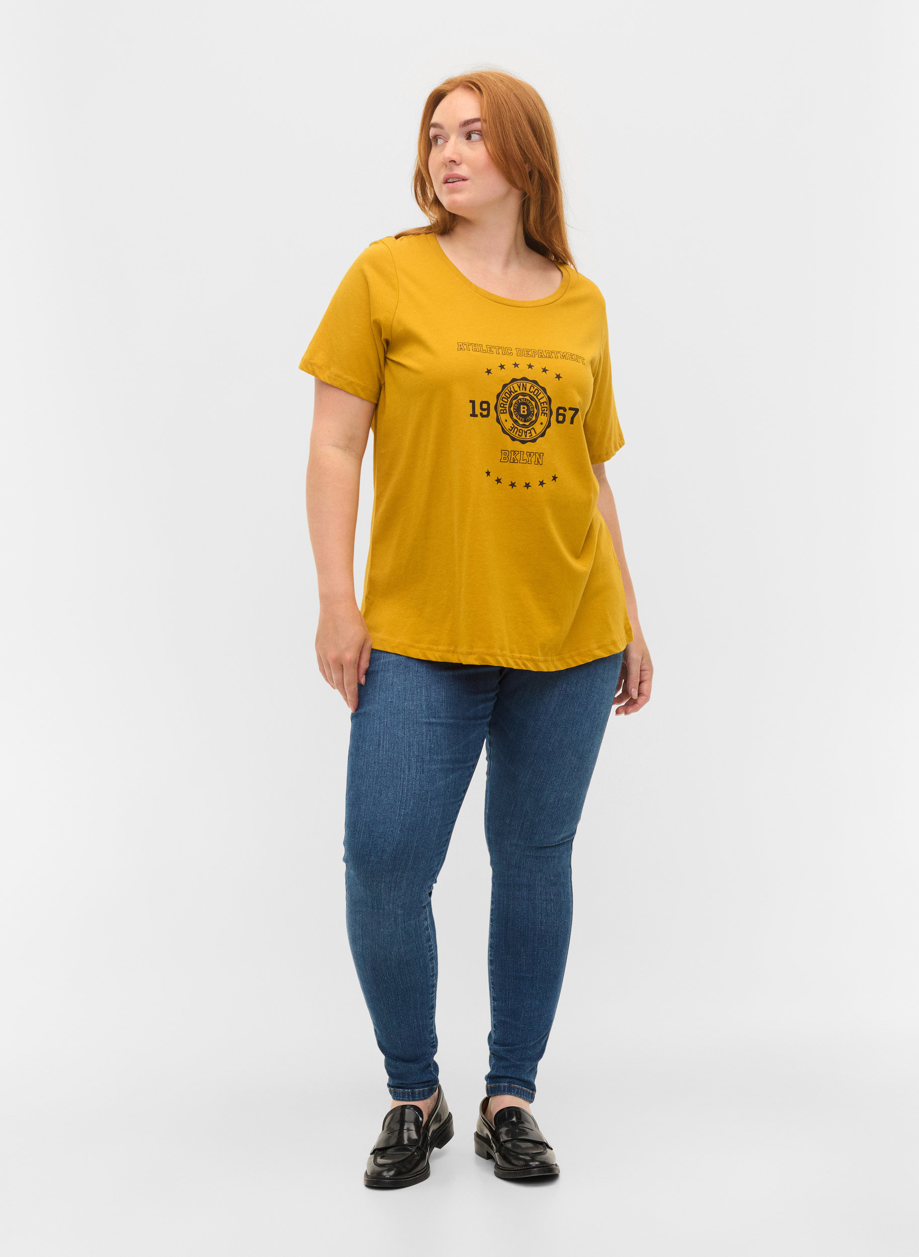 Lyhythihainen puuvillainen t-paita painatuksella, Harvest Gold, Model image number 2